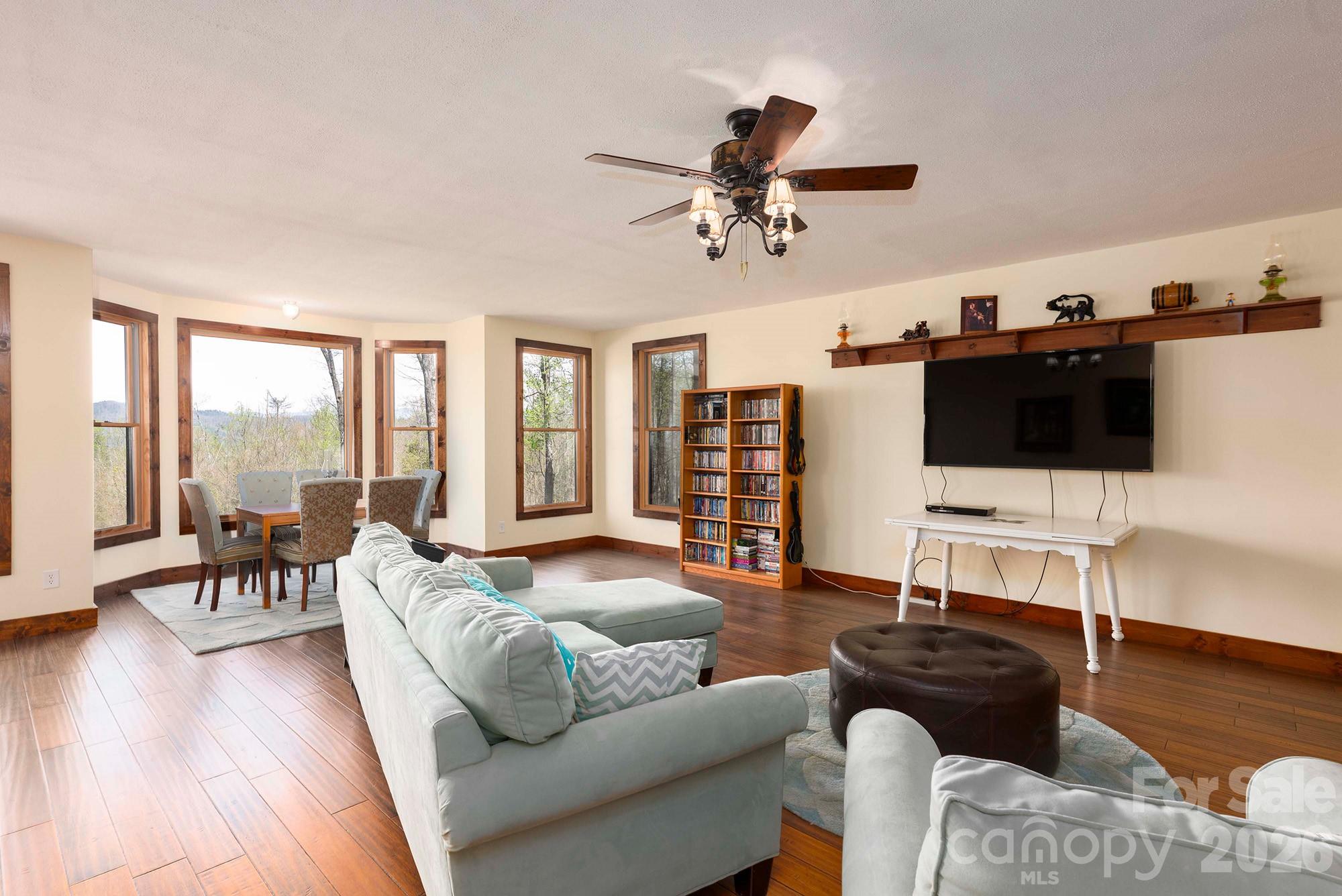 Round Mountain Falls - Residential