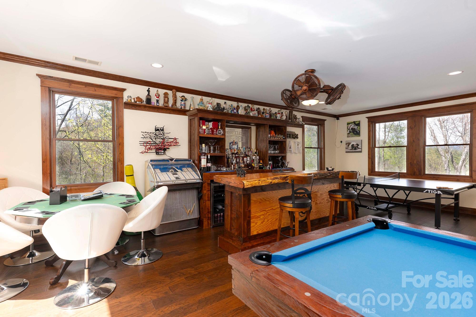 Round Mountain Falls - Residential