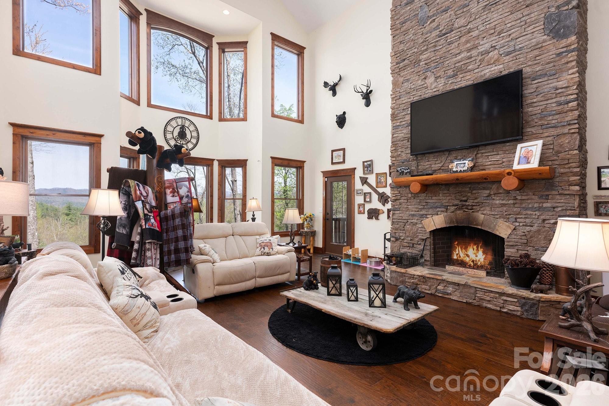 Round Mountain Falls - Residential