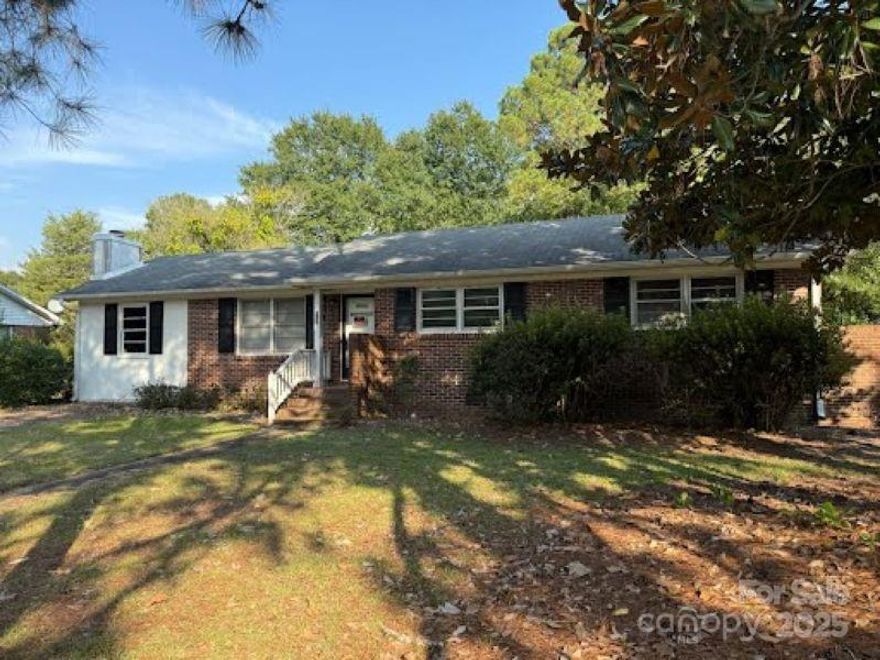 With a little TLC this would be a great starter home or investment property! It is a blank canvas ready for you to show your creativity and make it your own. Currently on a private well, county water is available. Go and see the possibilities for yourself!
