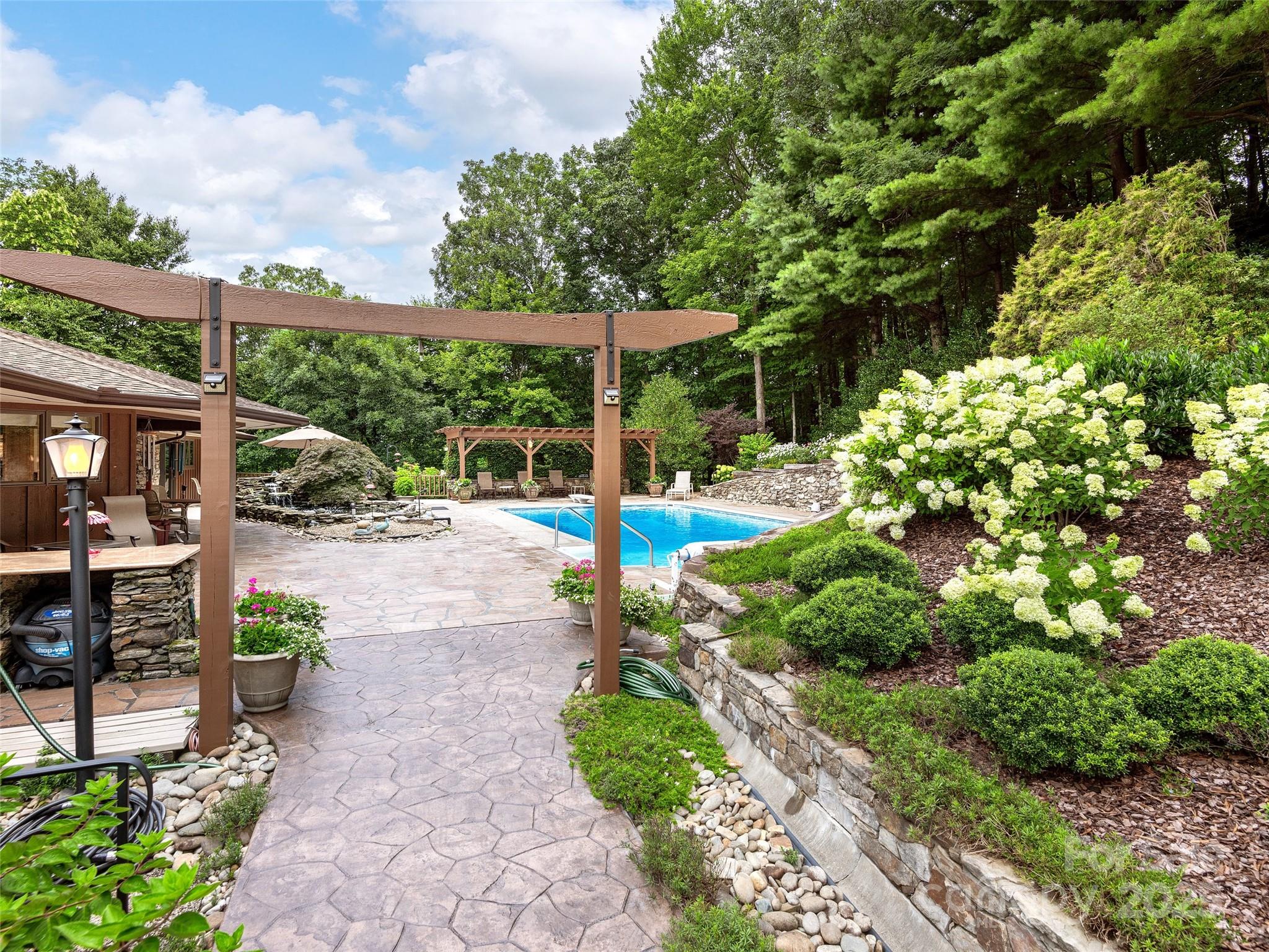 Baystone Heights - Residential