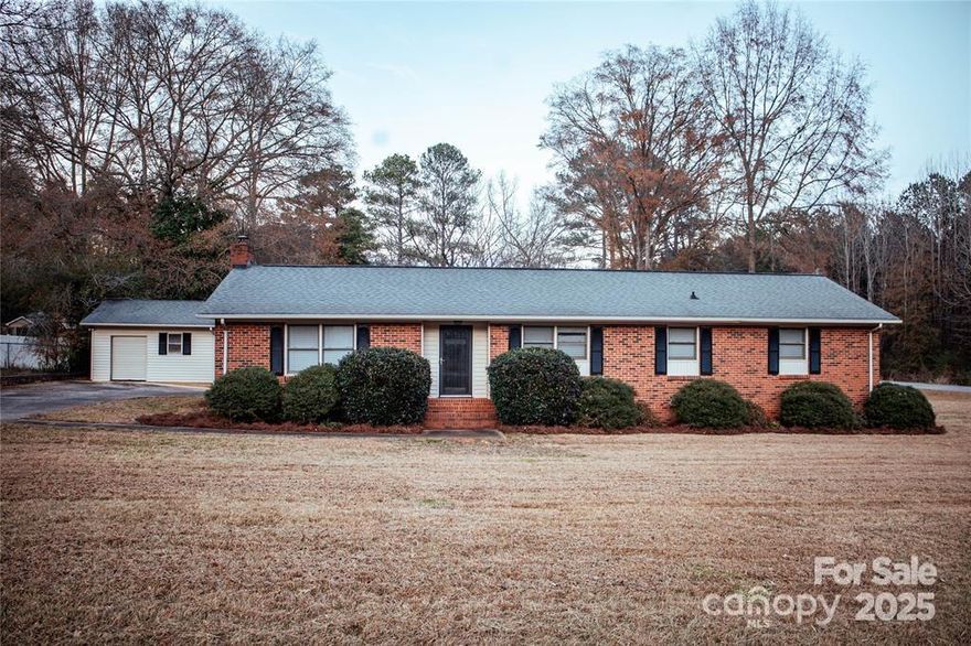 Come and see this beautiful, REMODELED home located just north of the Lancaster city limits in the highly sought-after Arrowood subdivision. This three bedroom, two bath home has been updated and is waiting for a new owner. The renovation includes an updated kitchen with new granite countertops and stainless-steel appliances. New waterproof luxury vinyl plank flooring was installed throughout the home. There are new lighting and plumbing fixtures in the home and fresh paint to complete this makeover. The house sits on a large corner lot allowing for plenty of of space to spread out. Arrowood is conveniently located near USC-Lancaster, MUSC-Lancaster, and downtown Lancaster, and is less than a mile from Highway 521 for easy access to Rock Hill, Fort Mill and Charlotte.