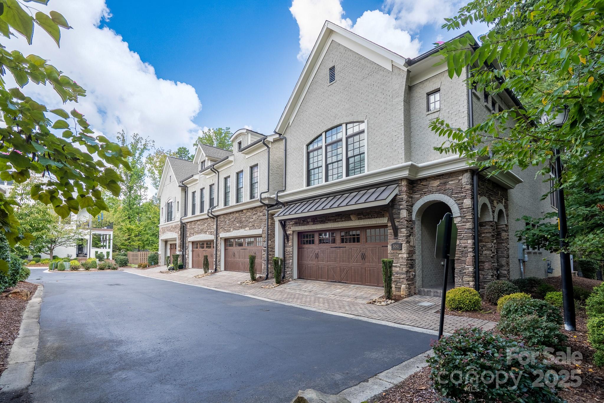 5041 Vernet Lane