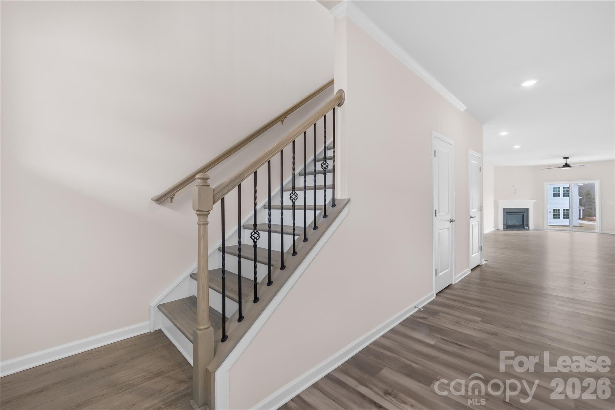 1609 Swallow Tail Drive