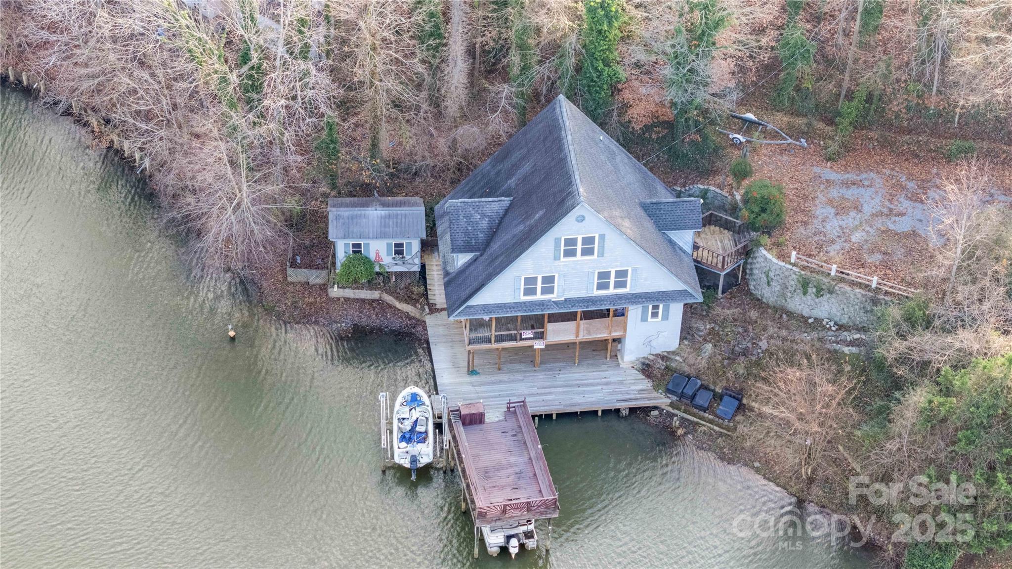 5212 Bay Road