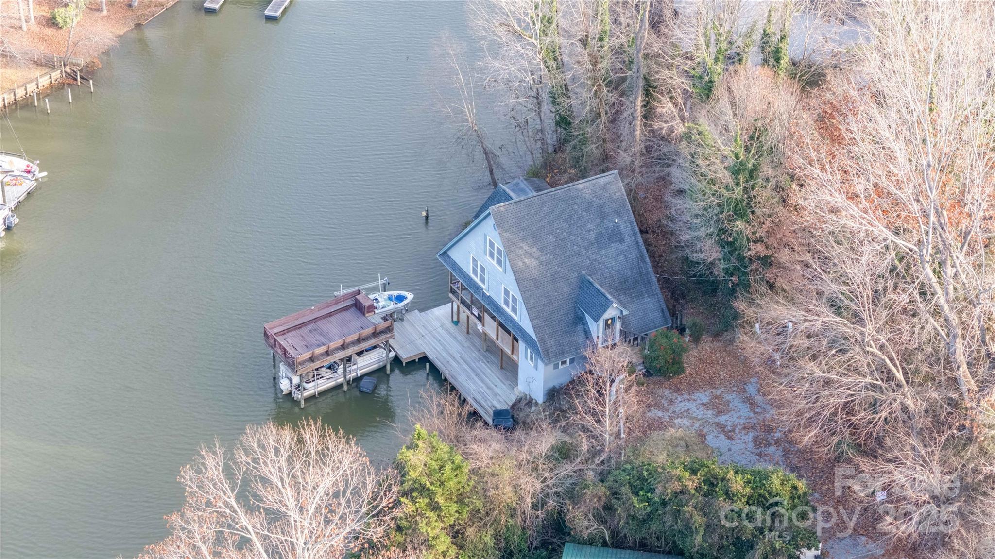 5212 Bay Road