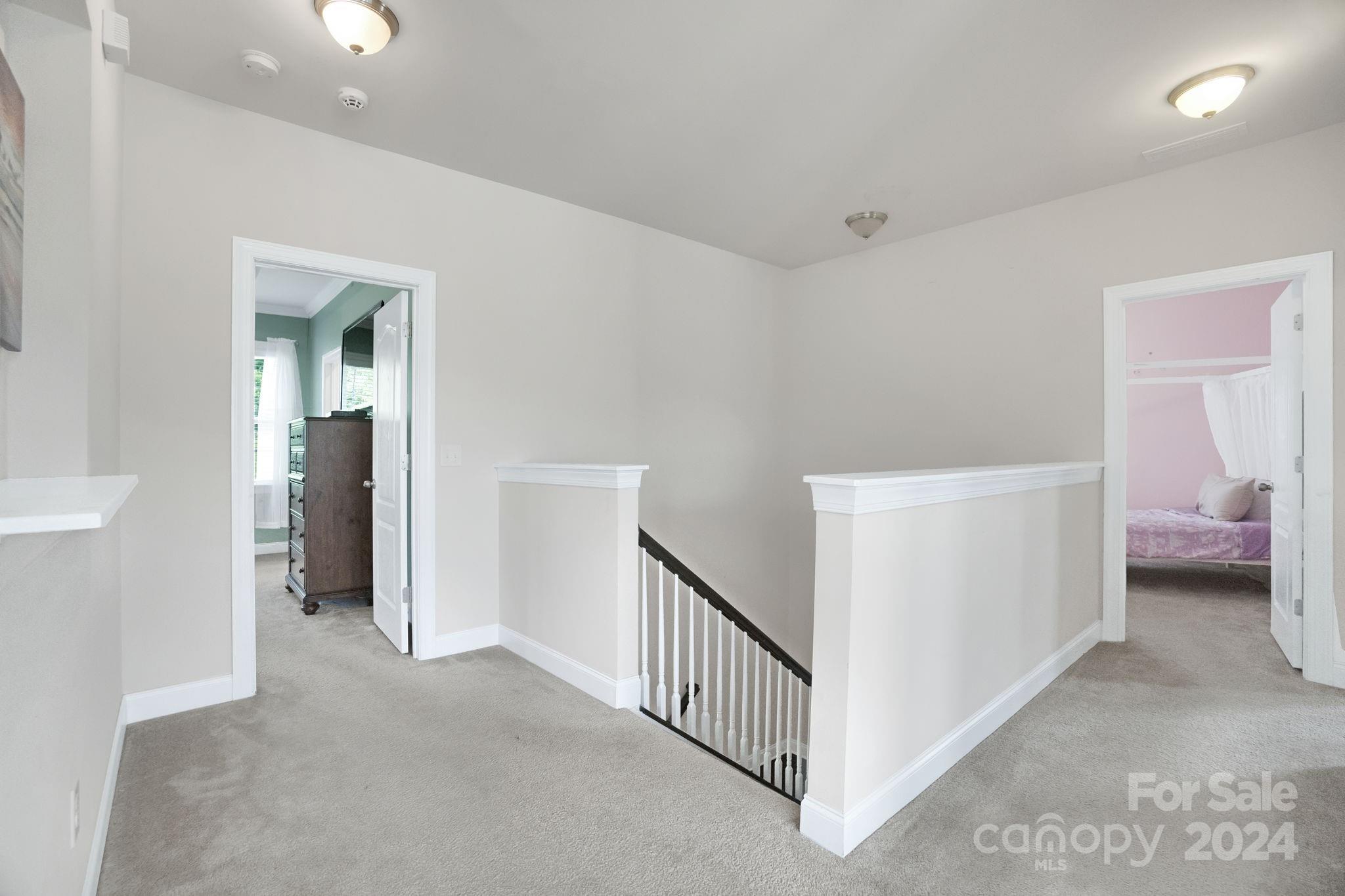 Hawks Creek - Residential