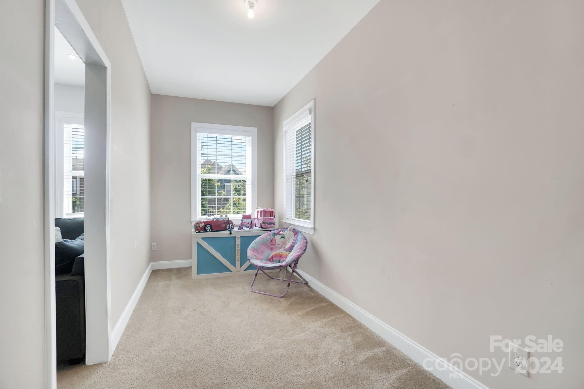 Hawks Creek - Residential