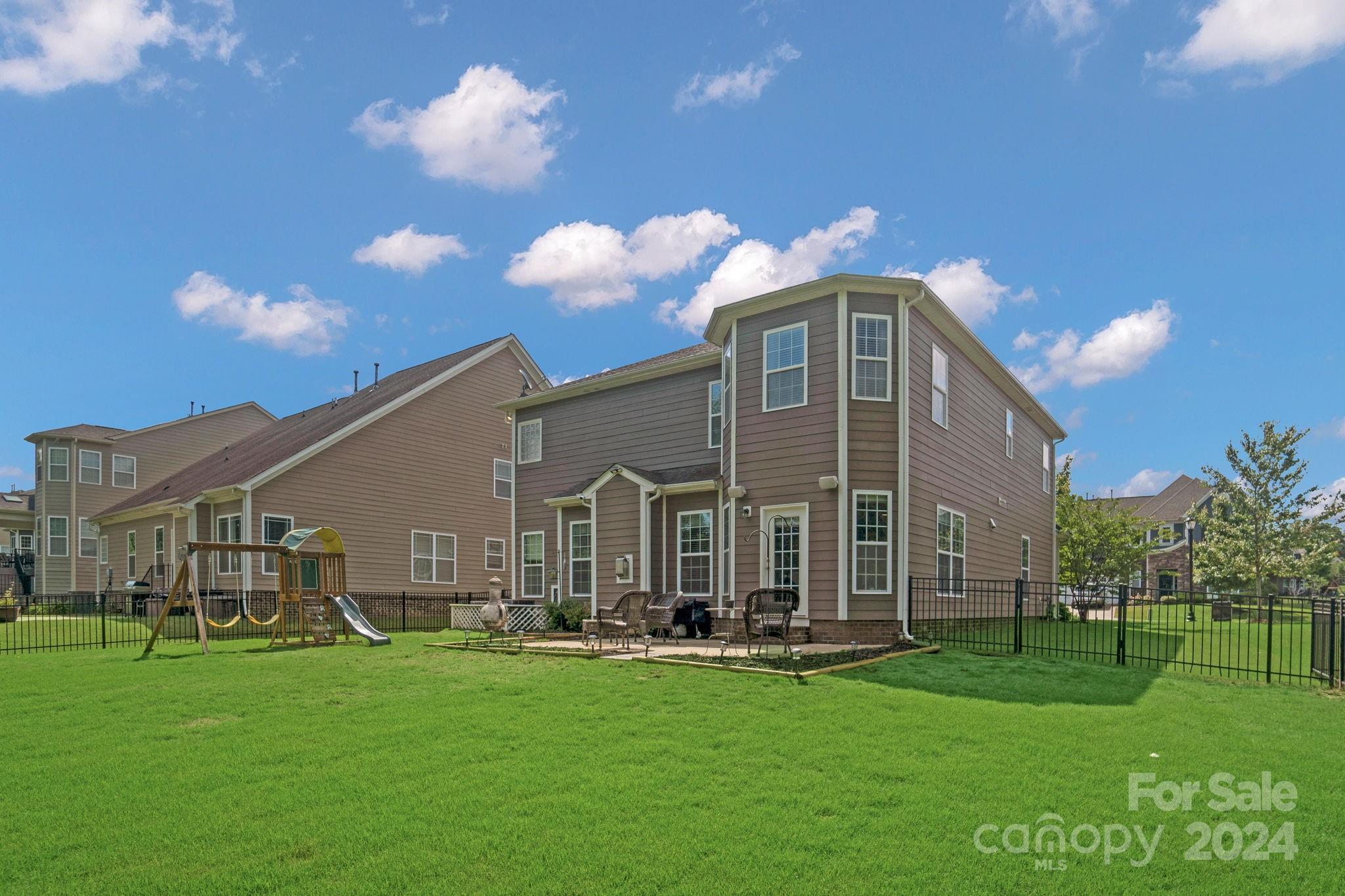 Hawks Creek - Residential