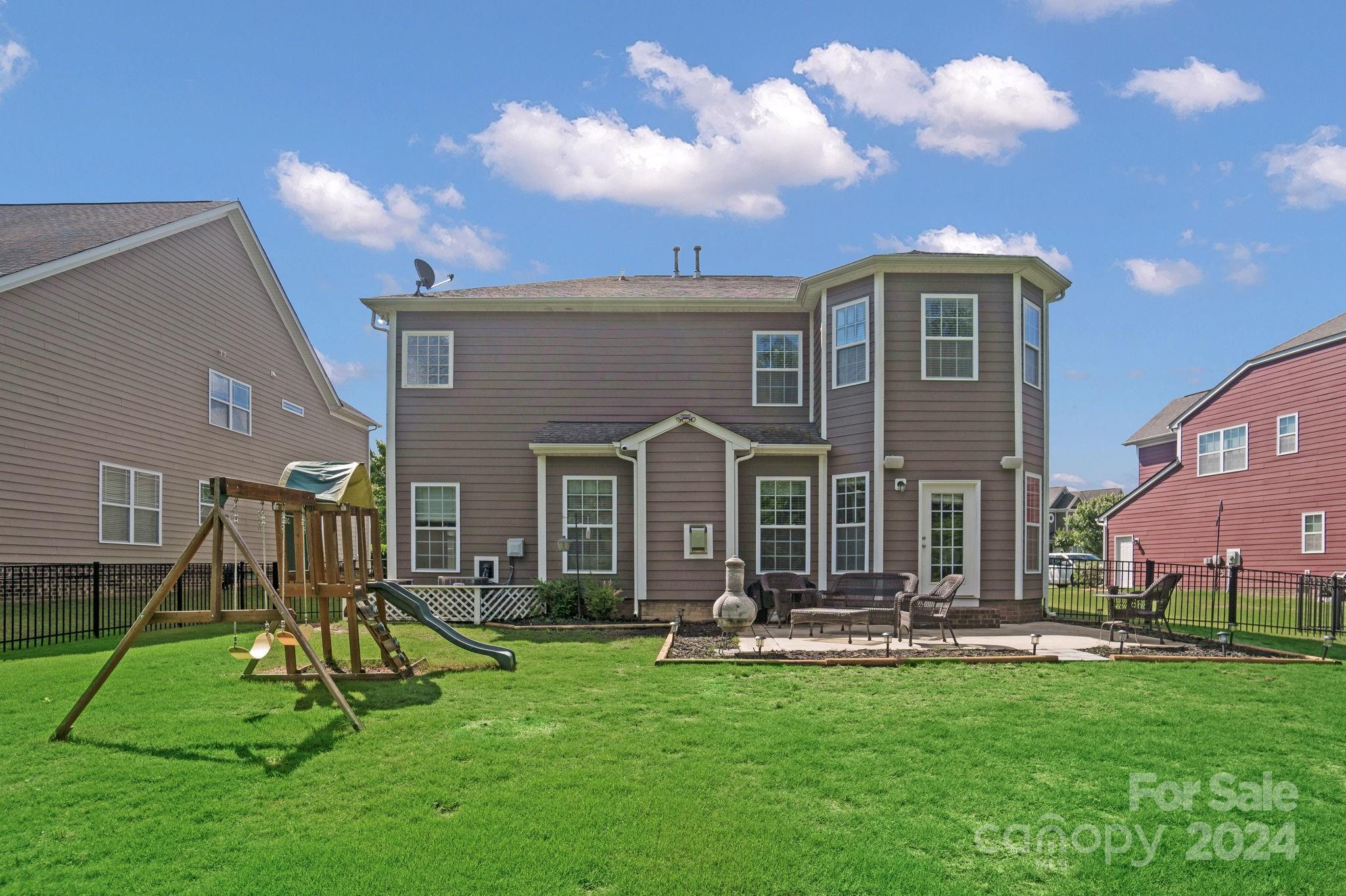 Hawks Creek - Residential