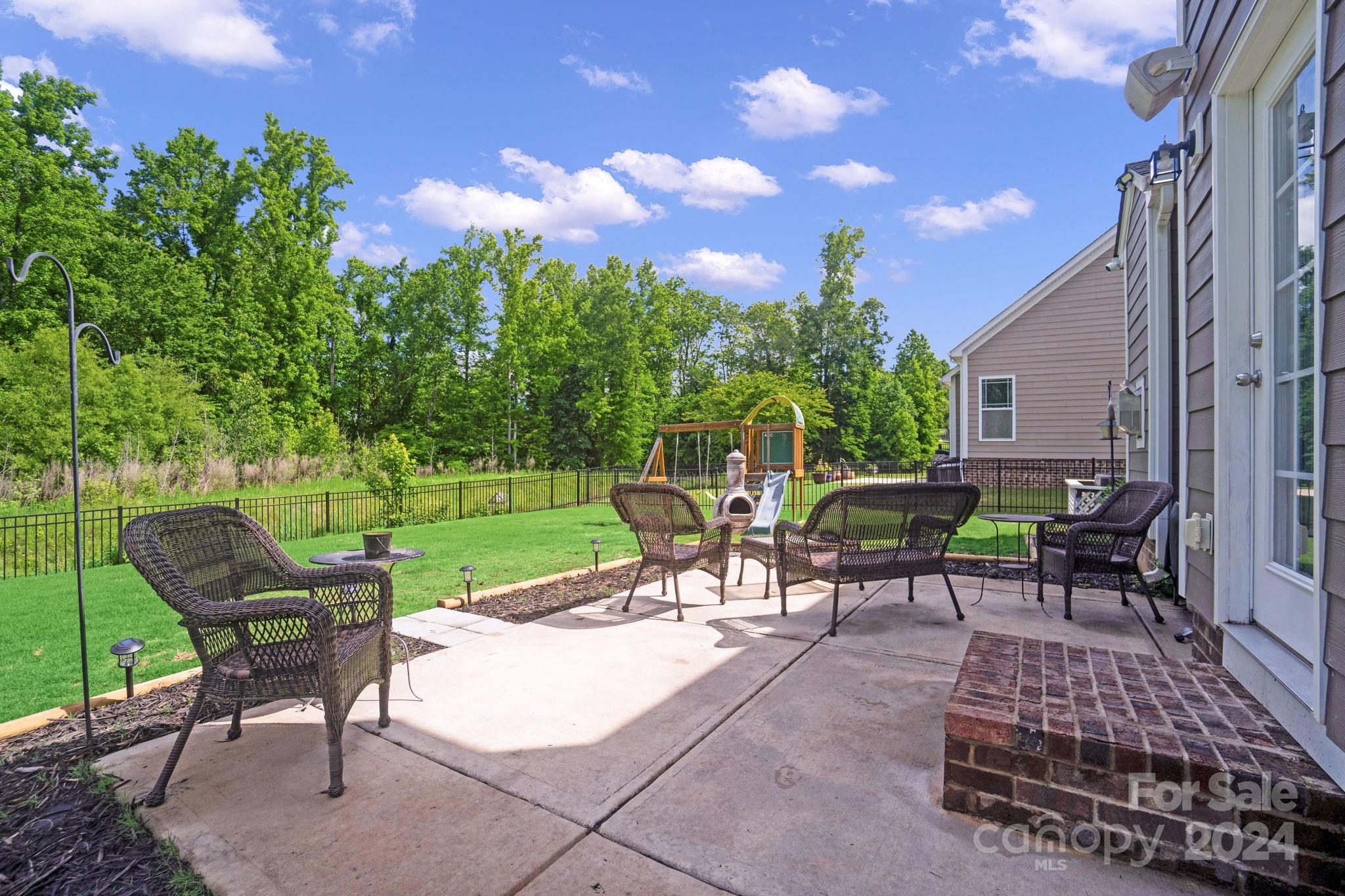 Hawks Creek - Residential