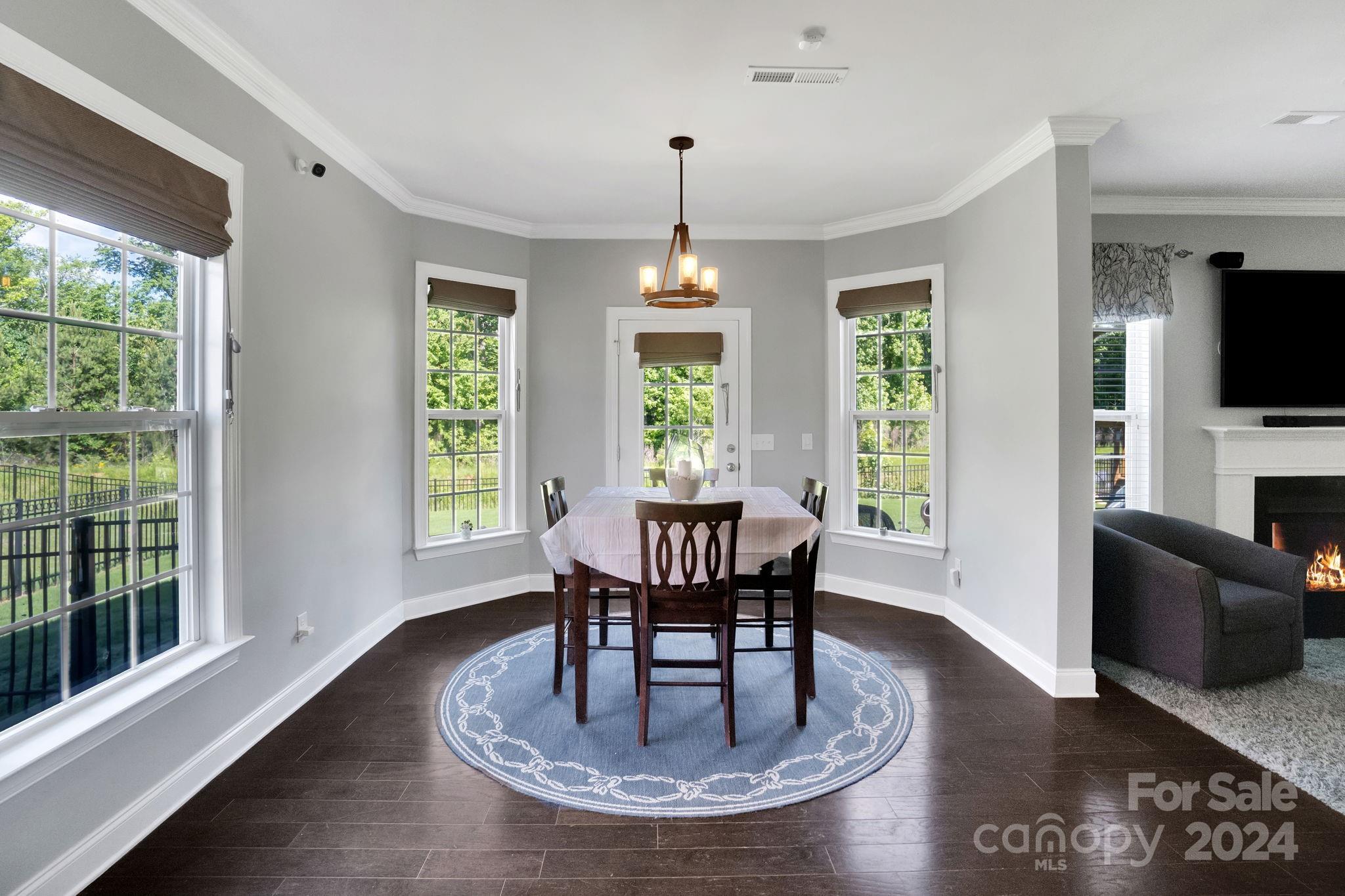 Hawks Creek - Residential