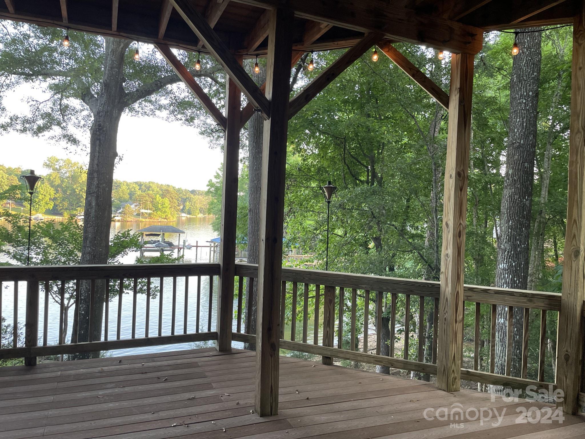 Lakeshore - Residential