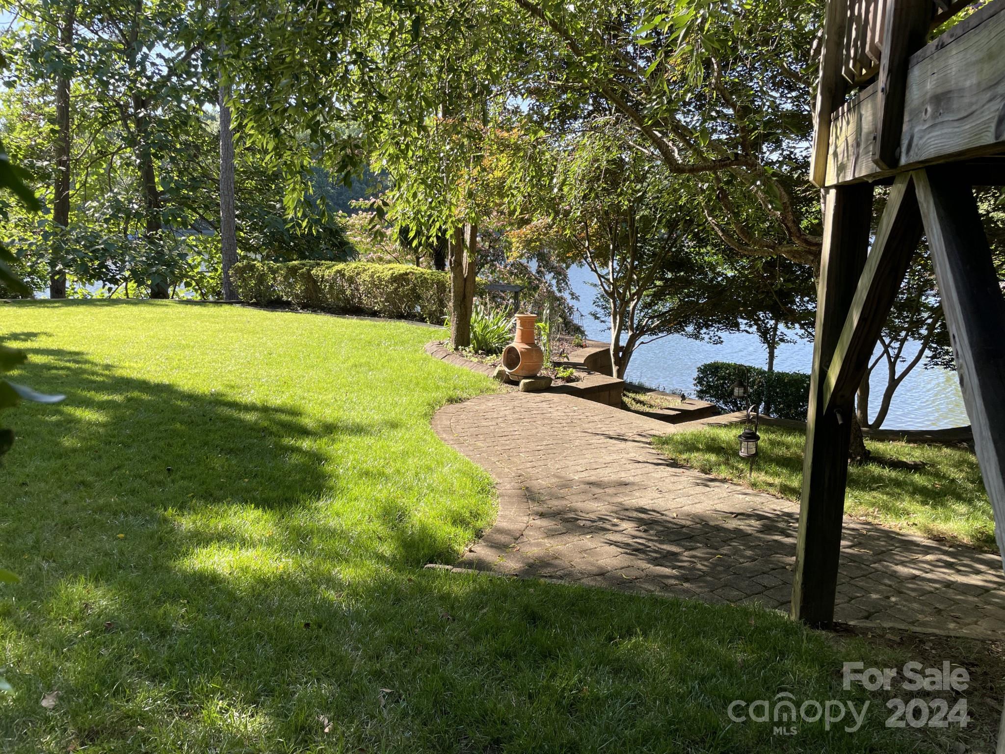 Lakeshore - Residential