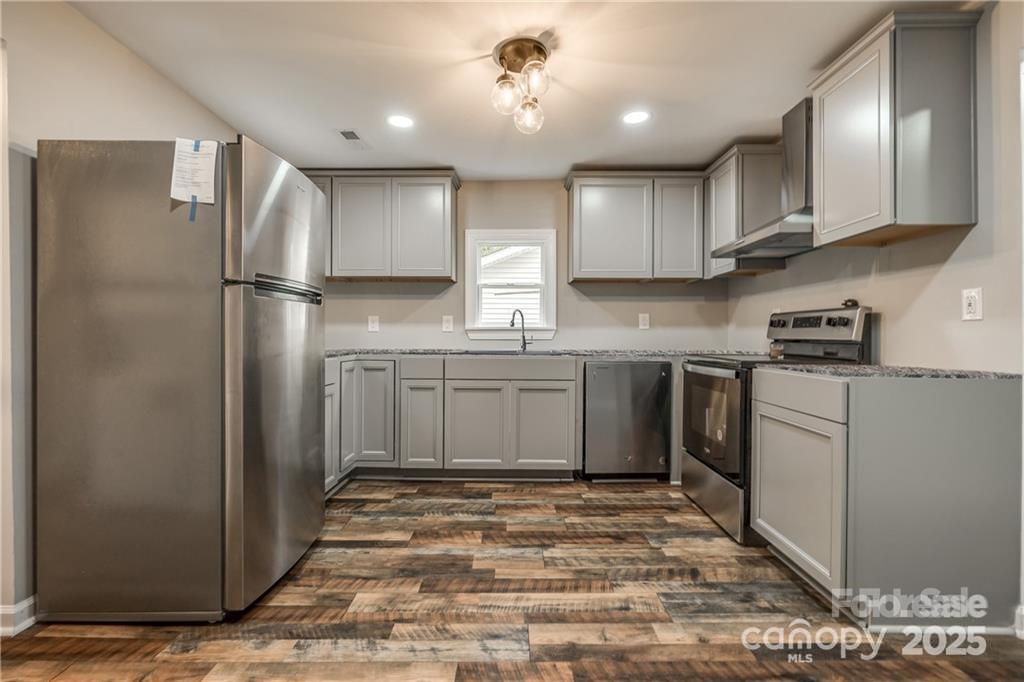 Sunset Park - Residential Lease