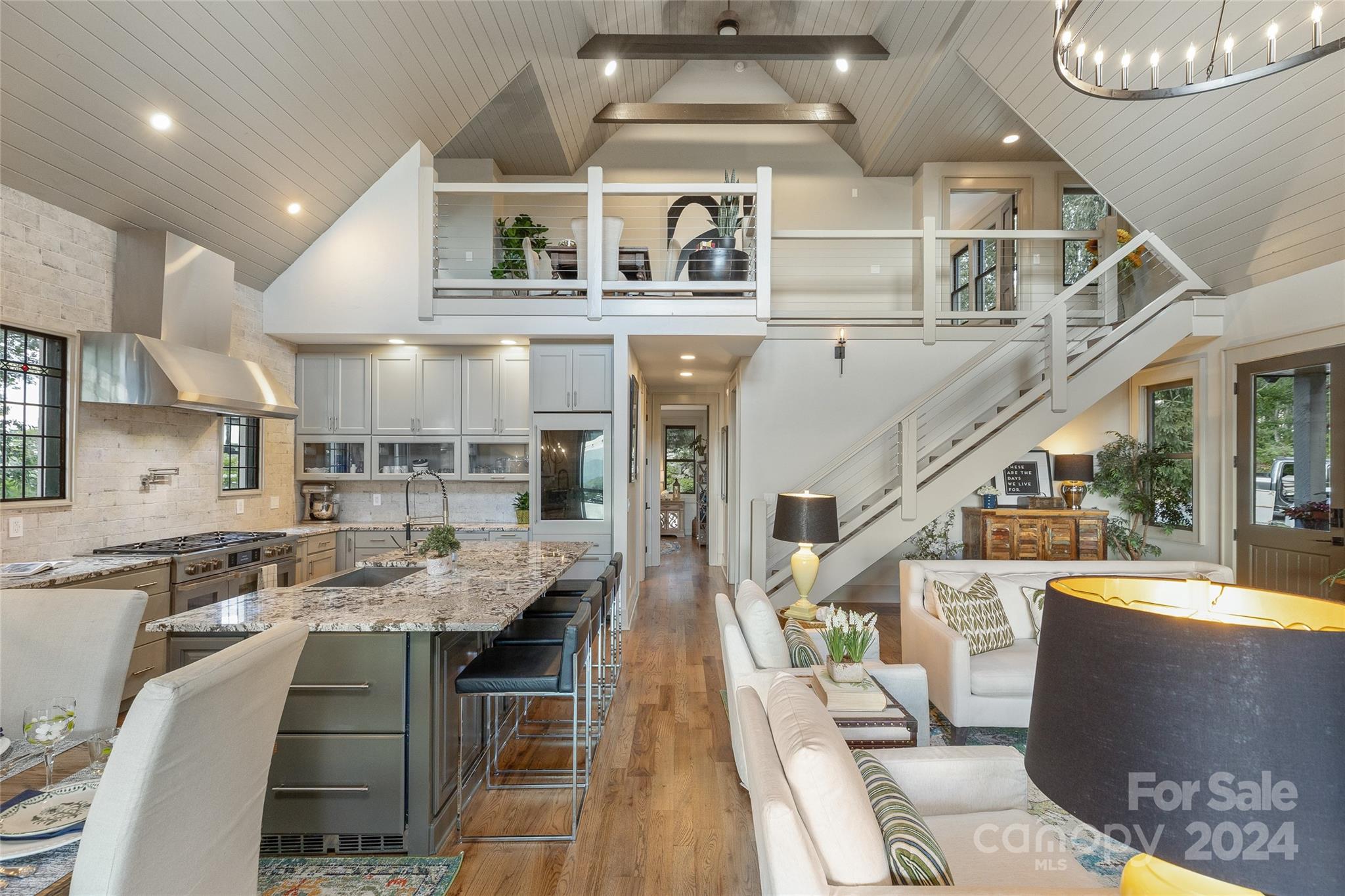 Pilots Knob - Residential