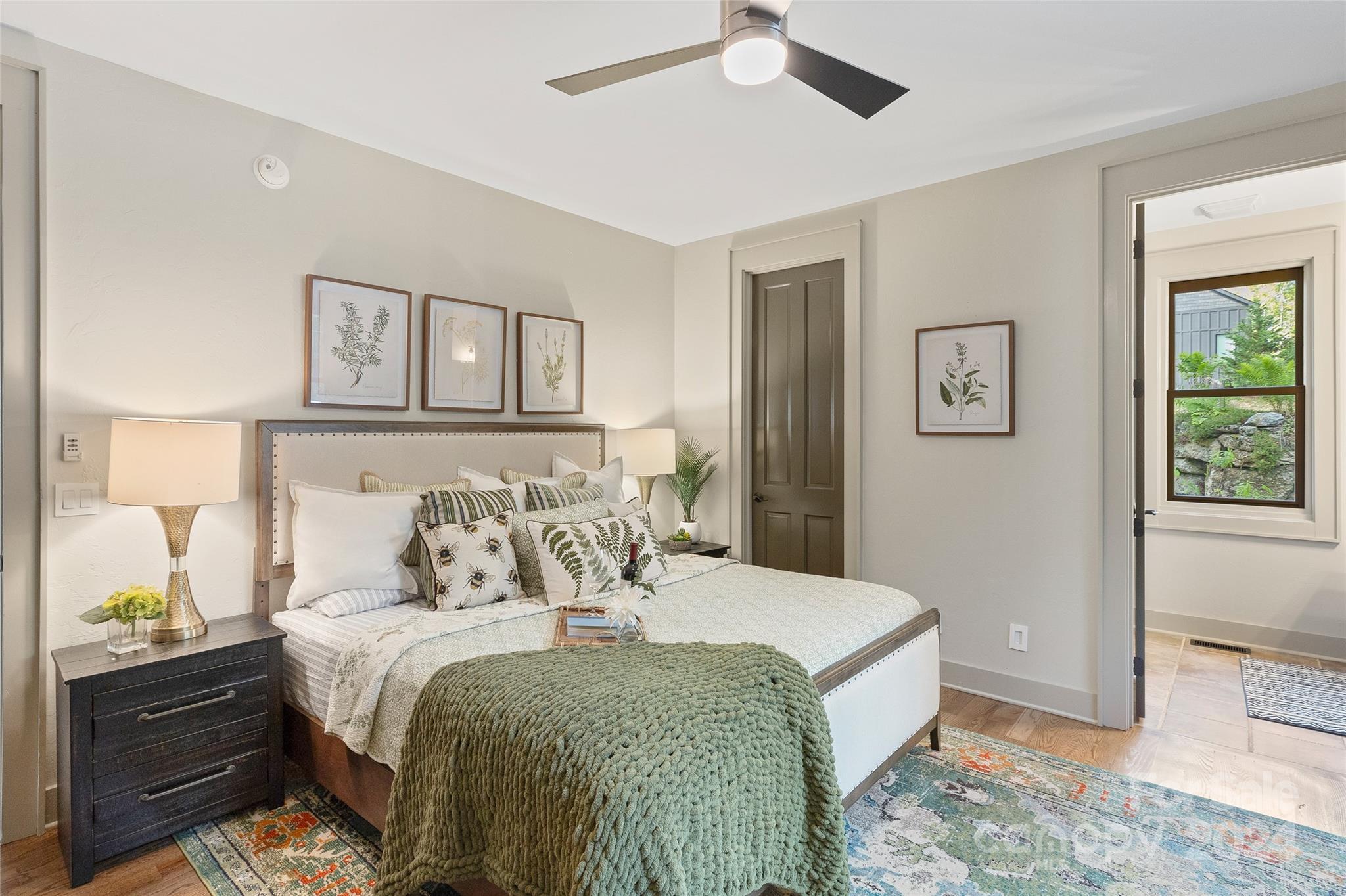 Pilots Knob - Residential