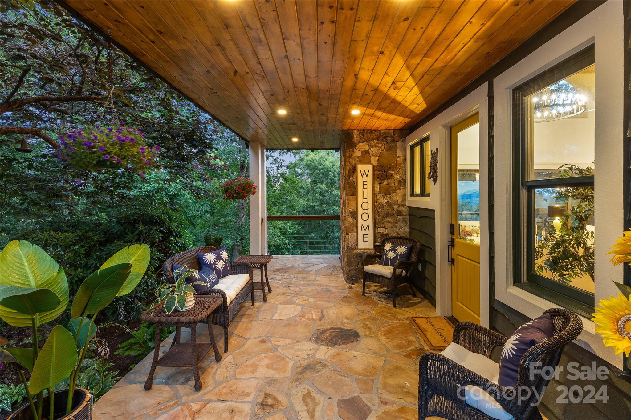 Pilots Knob - Residential