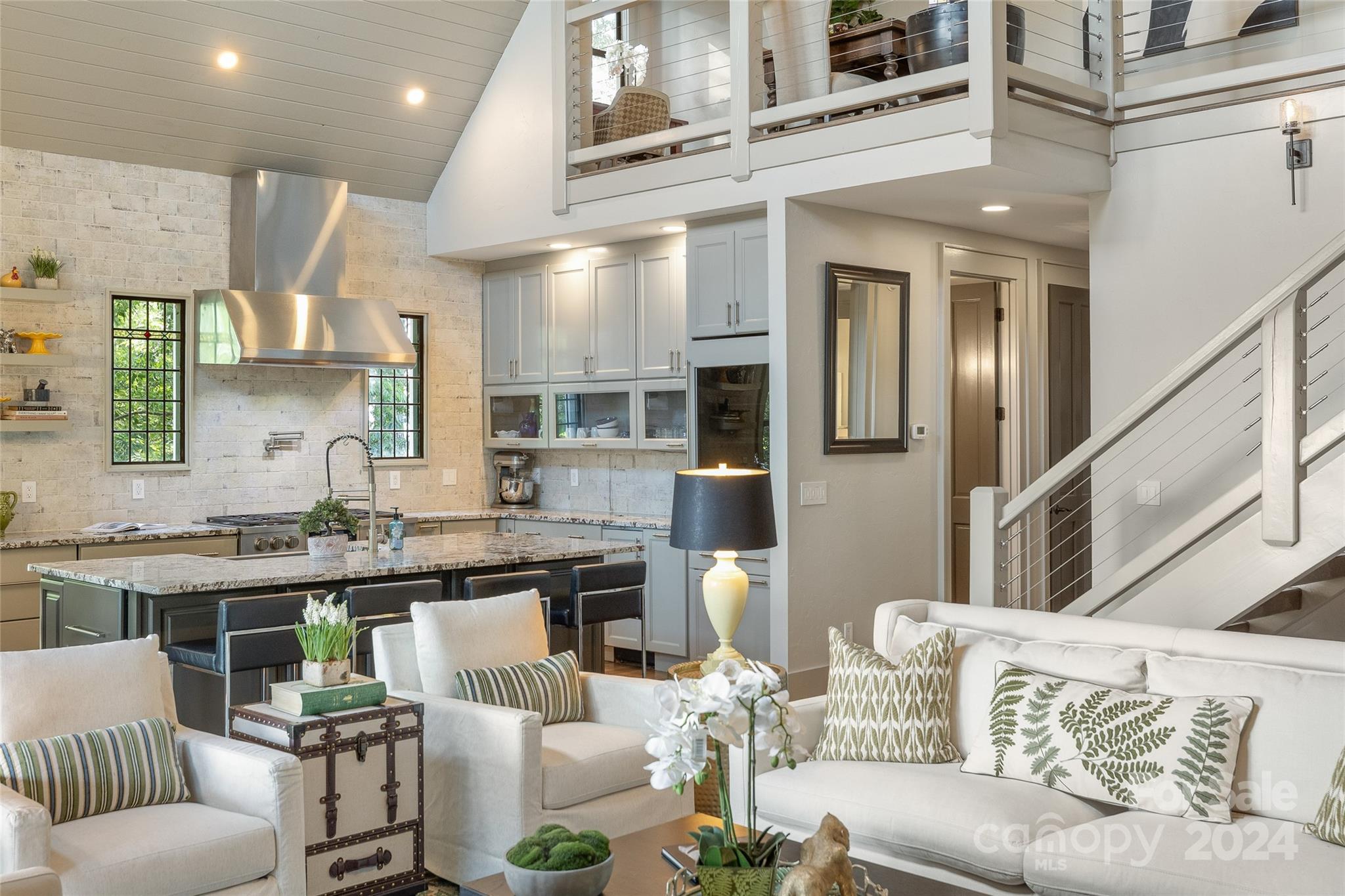 Pilots Knob - Residential