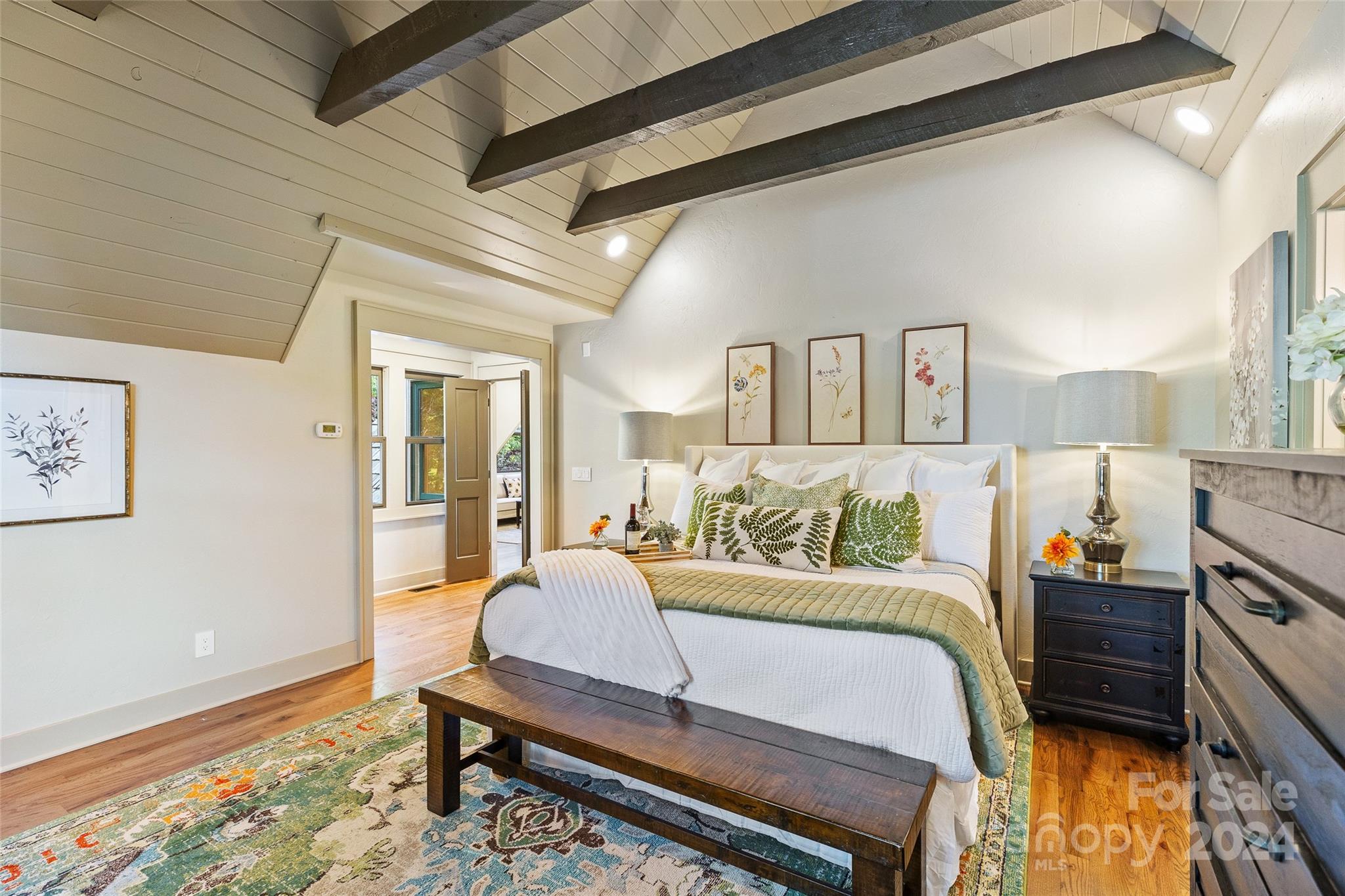 Pilots Knob - Residential