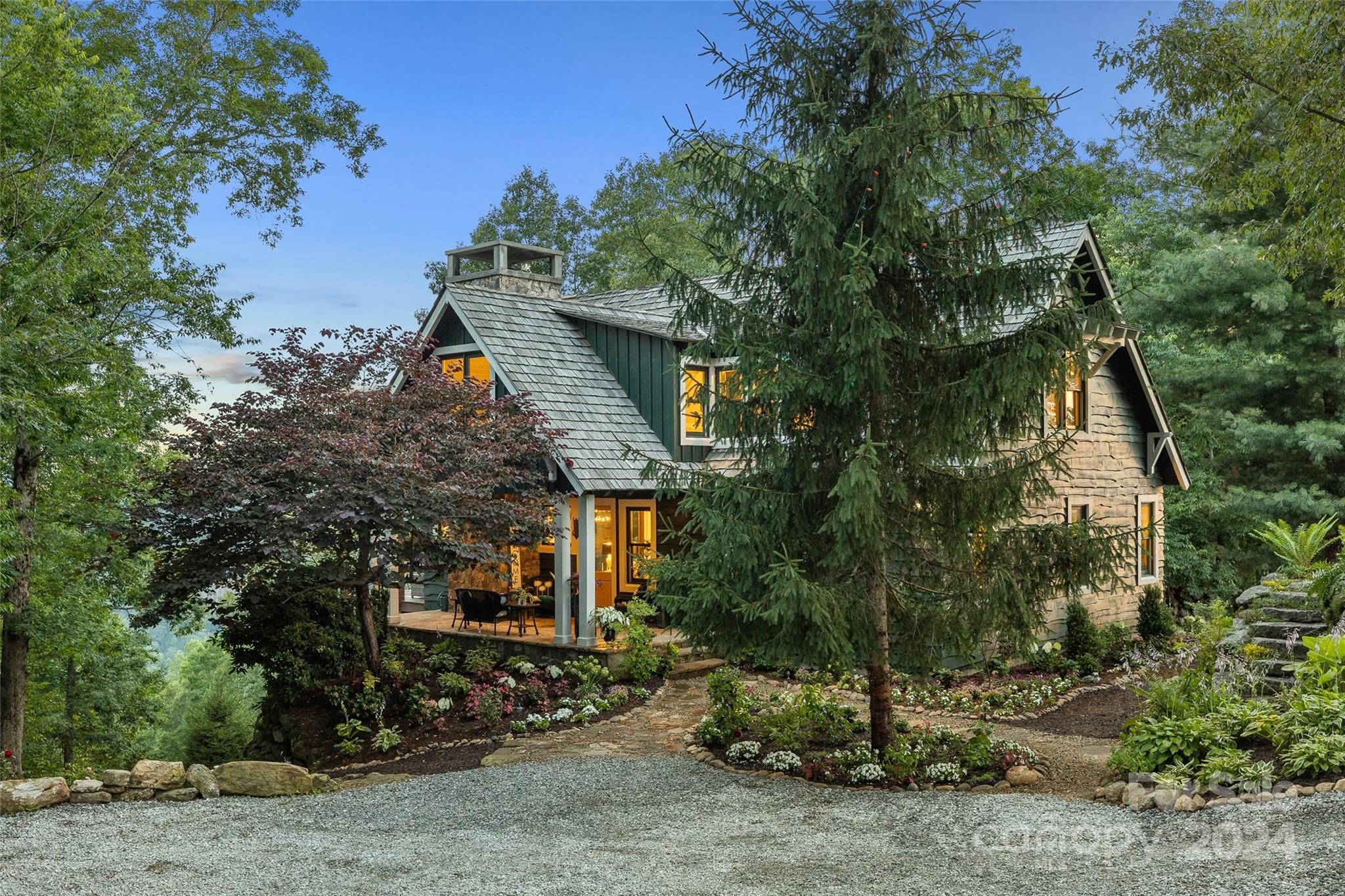 Pilots Knob - Residential