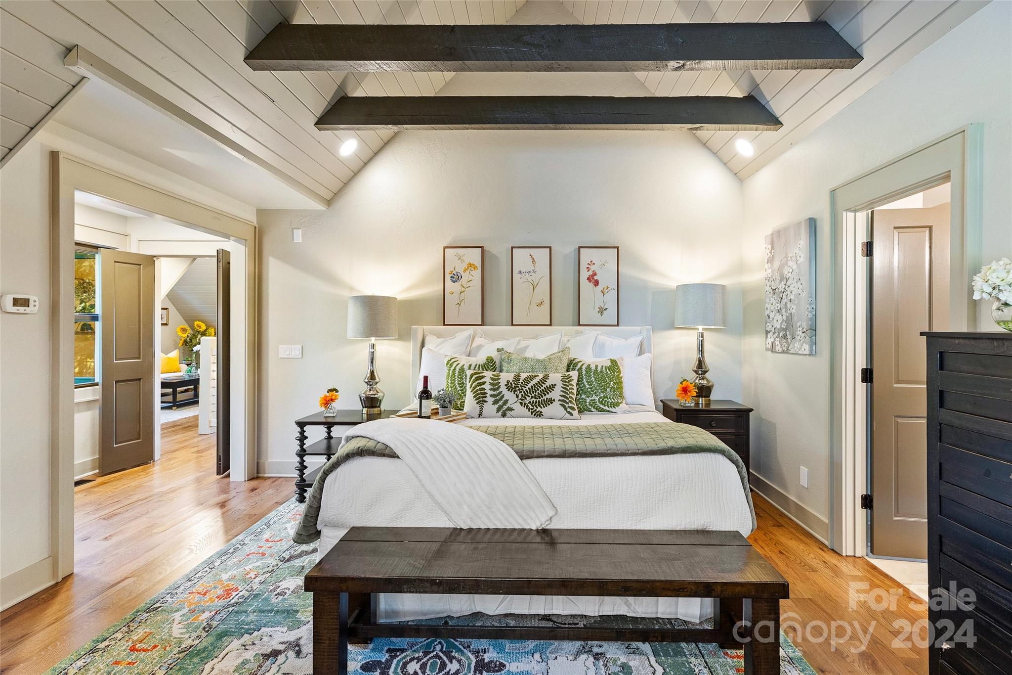 Pilots Knob - Residential