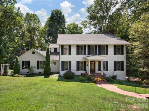 Photo of 440 Sondley Woods Place, Asheville, NC 28805 (MLS # 4423407)