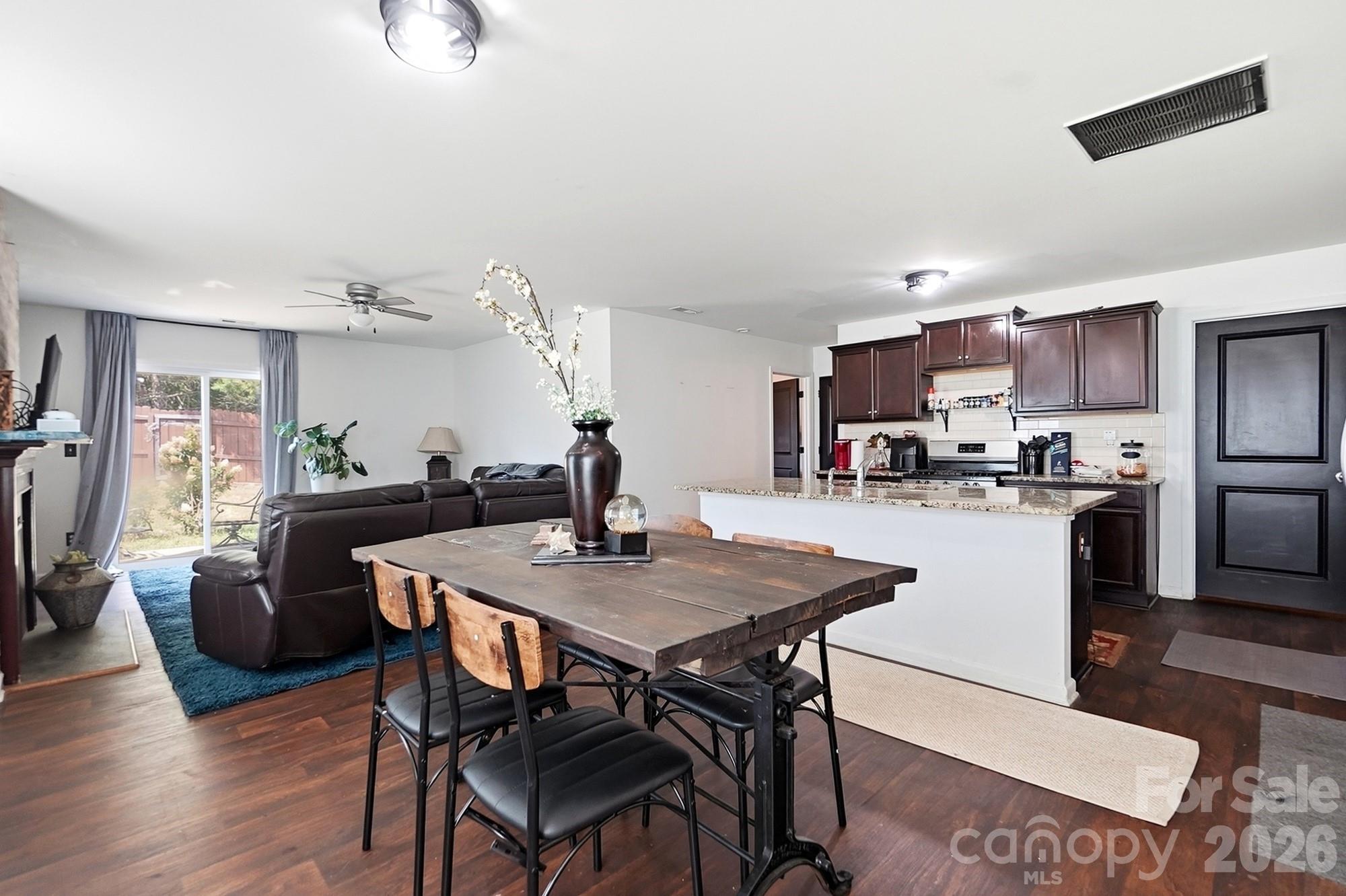 1718 Aldershot Court