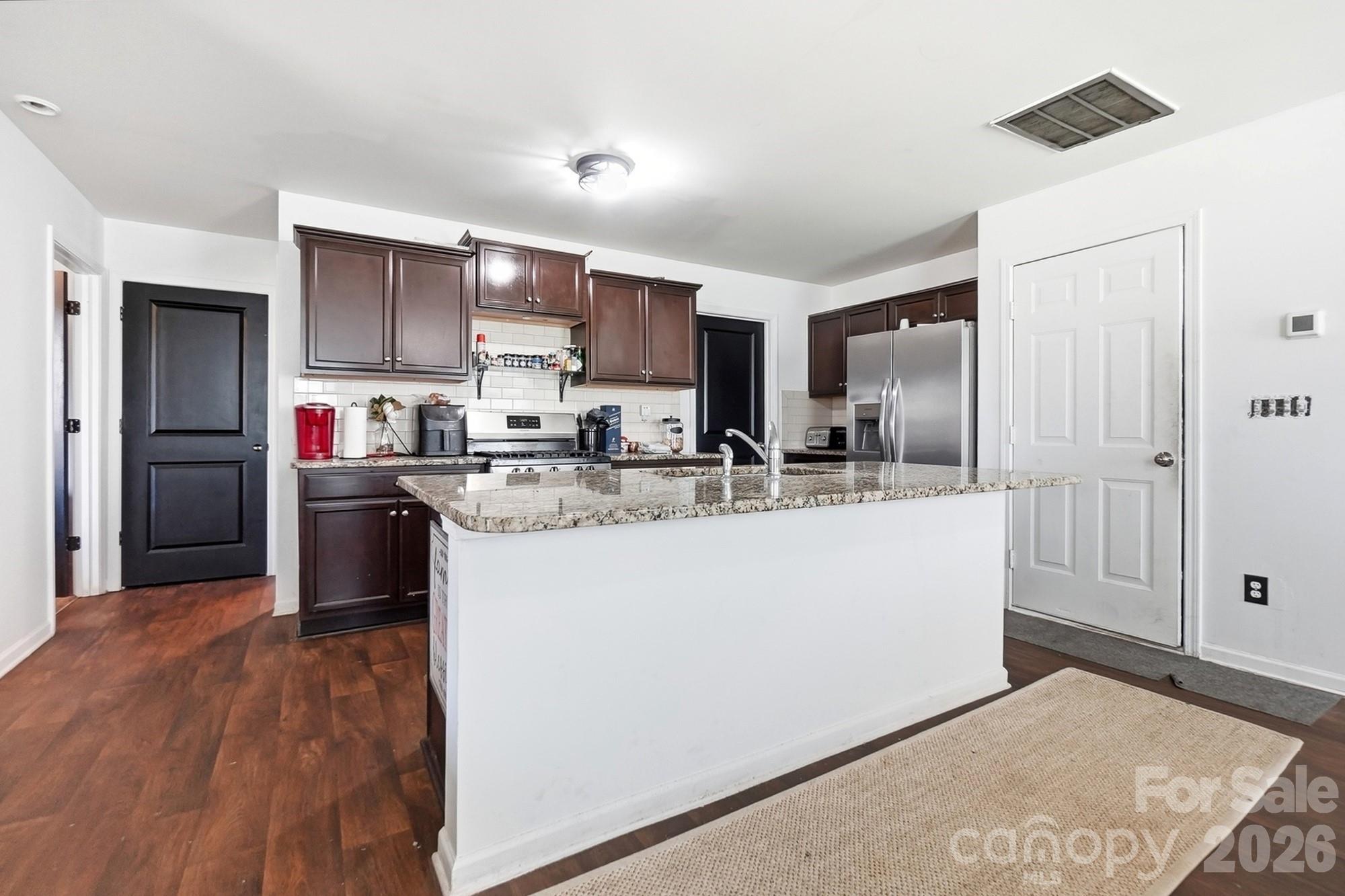 1718 Aldershot Court