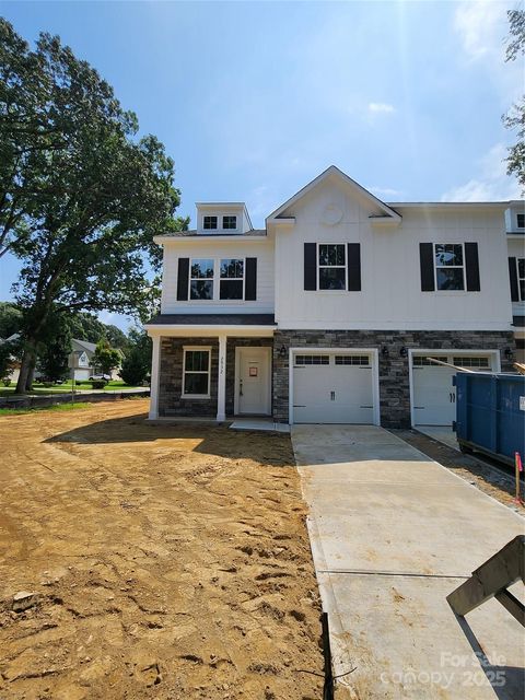 2028 Mandarin Boulevard Charlotte NC 28205