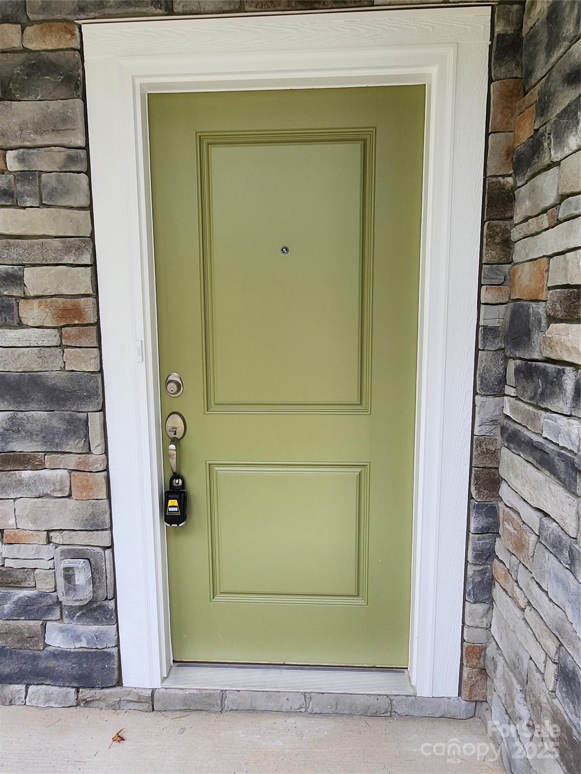 2028 Mandarin Boulevard