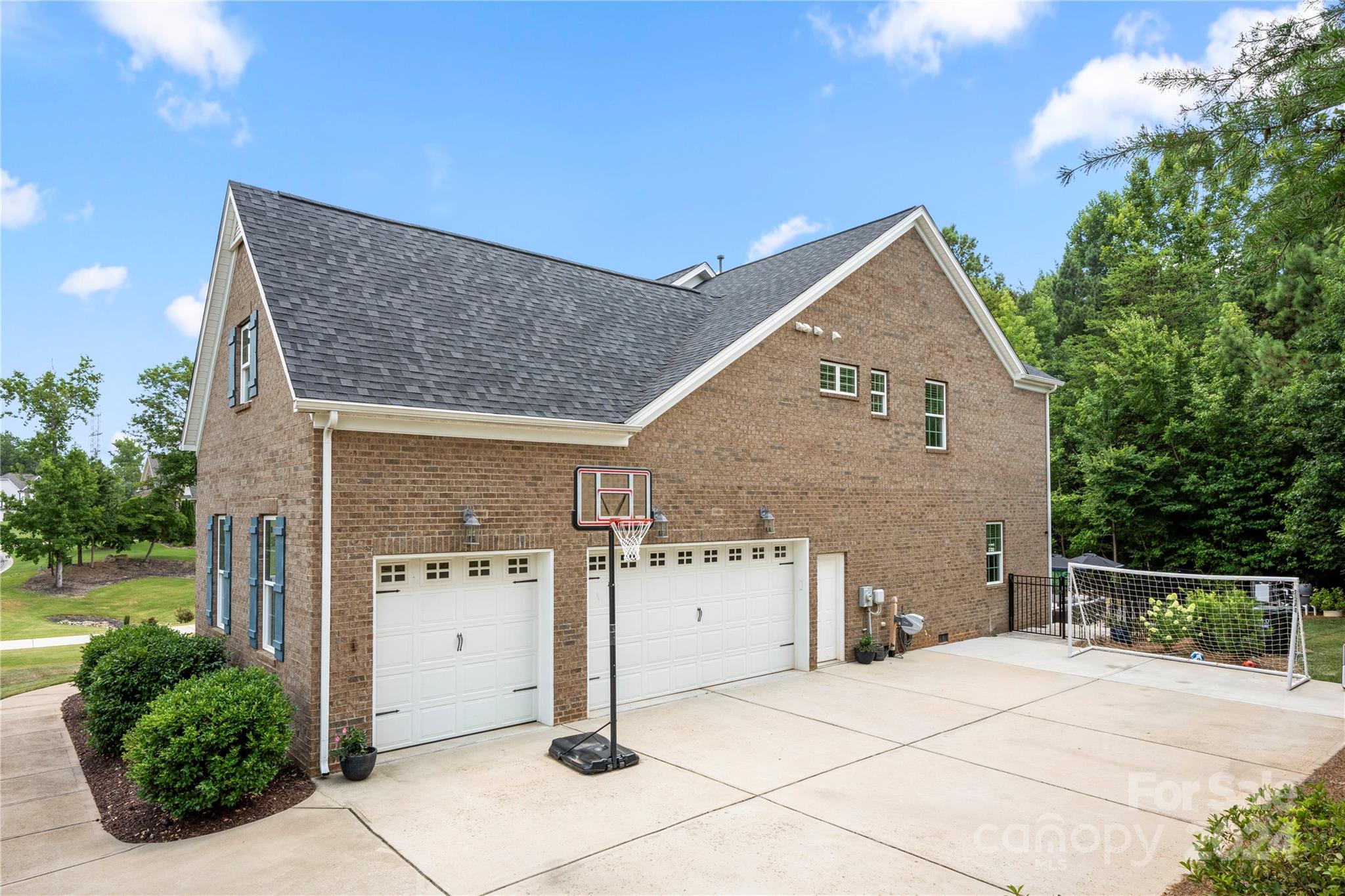 The Retreat At Sunset Ridge - Residential