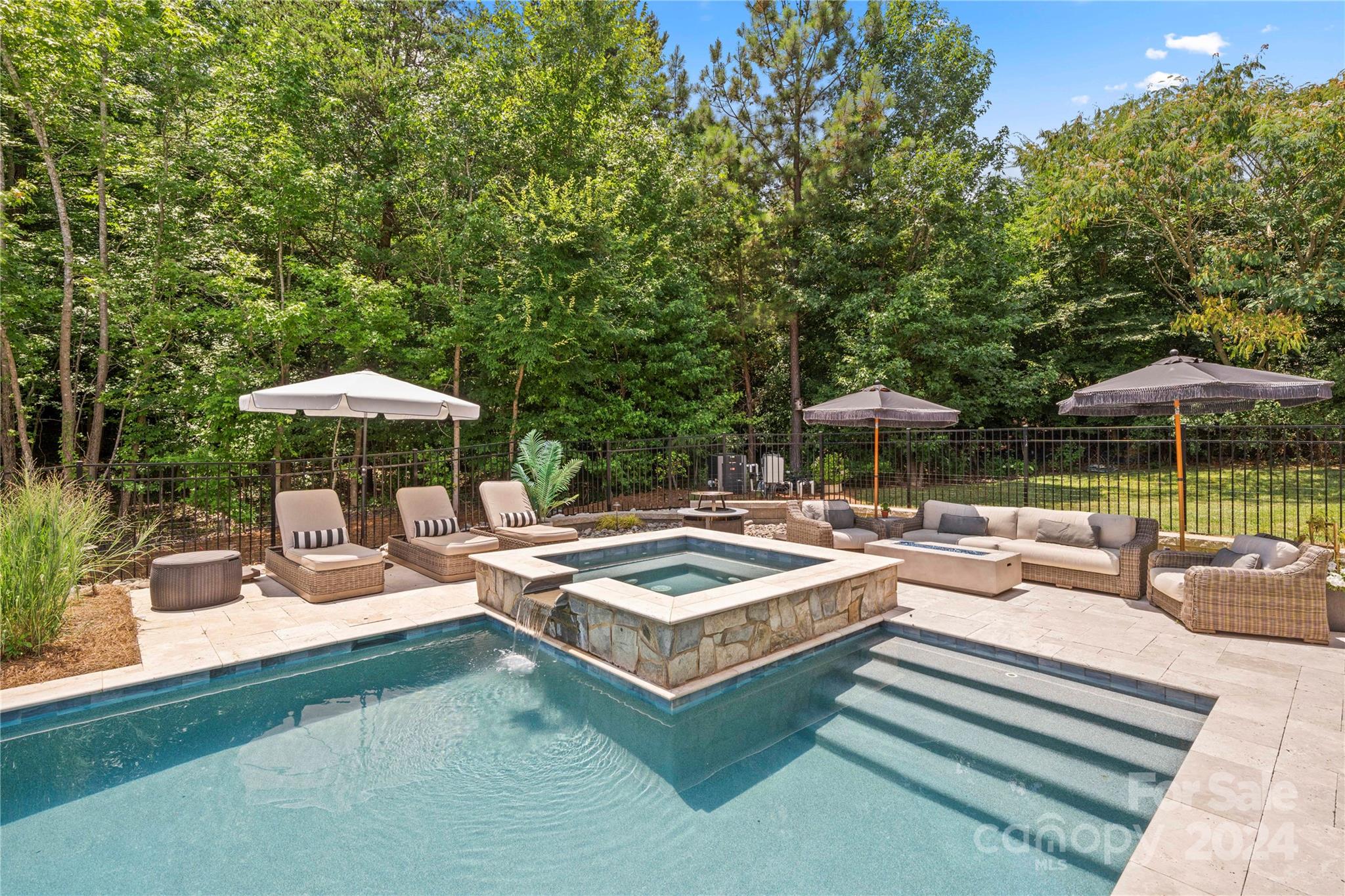 The Retreat At Sunset Ridge - Residential