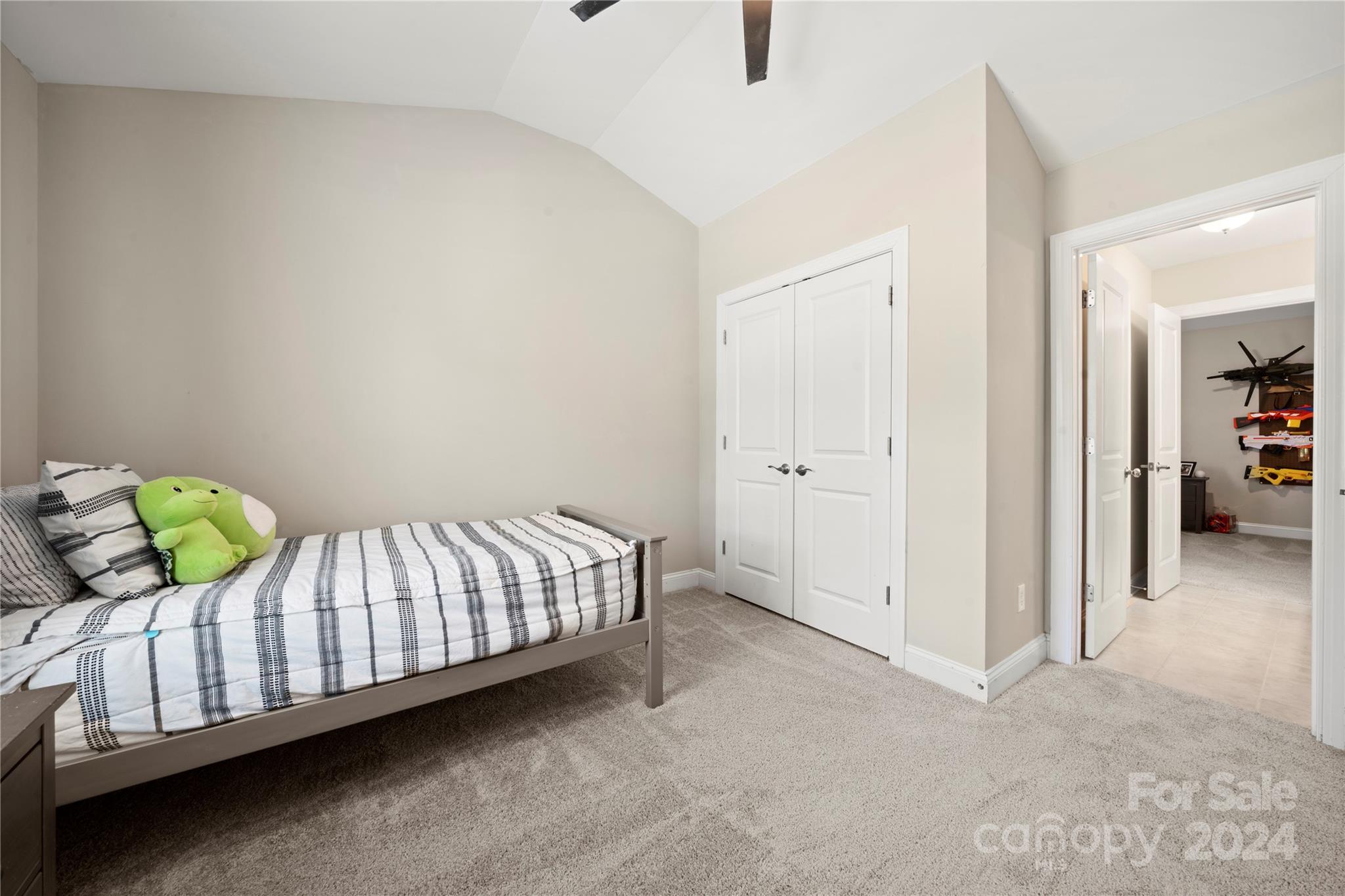 The Retreat At Sunset Ridge - Residential