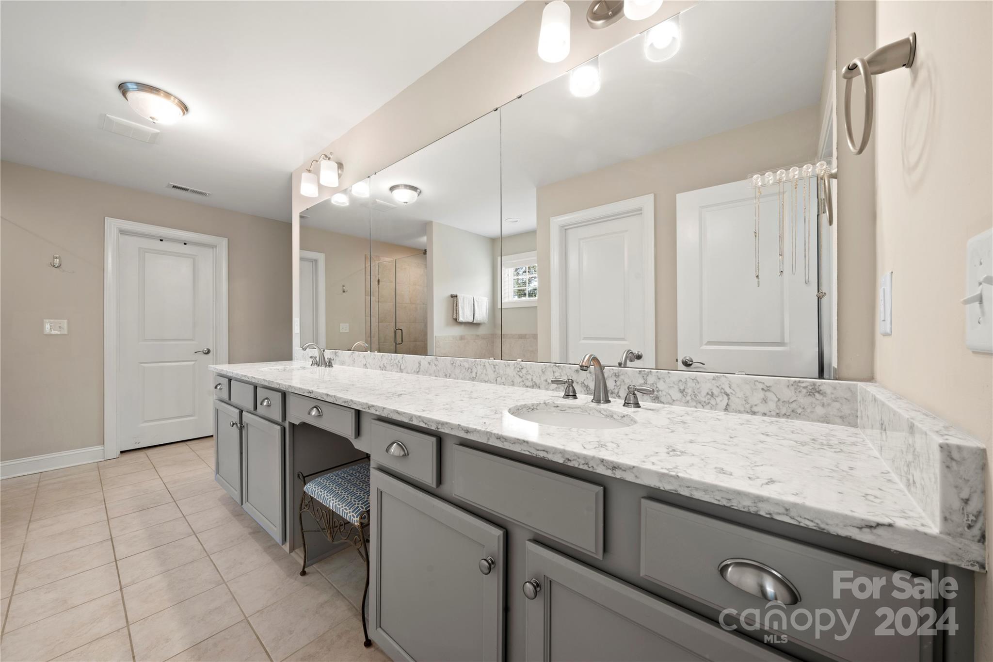 The Retreat At Sunset Ridge - Residential