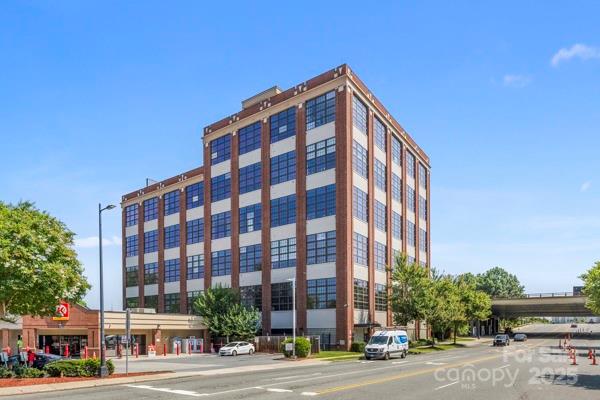 715 N Graham Street 604