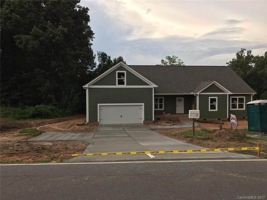 You'll be amazed ! 6.4 Acres in Fort Mill the Best School District in SC, You'll also Enjoy Horse's or Driving your 4 Wheeler or just Relaxing on your Private Retreat ! Brand New Home ! Antique White Maple Cabinets, Stainless Steel Appliances, Granite Counters, Tile Baths. Hardwood Floors.**Horses Welcome On This Property, *** Check out: https://www.sctrails.net/trails/trail/anne-springs-close-greenway-equestrian-hiking, with an additional 12 miles of riding trails for you to enjoy your horses**