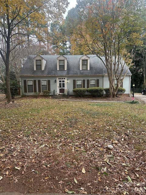 Photo of 721 Falls Church Road, Charlotte, NC 28270 (MLS # 4341730)