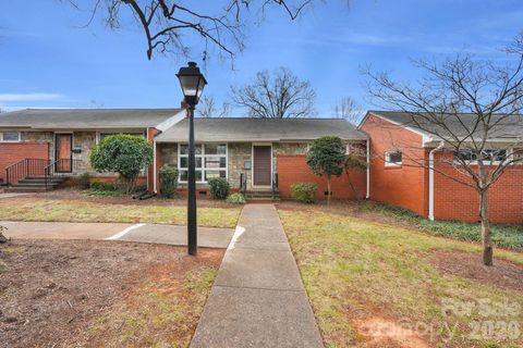 4623 Woodlark Lane Charlotte NC 28211