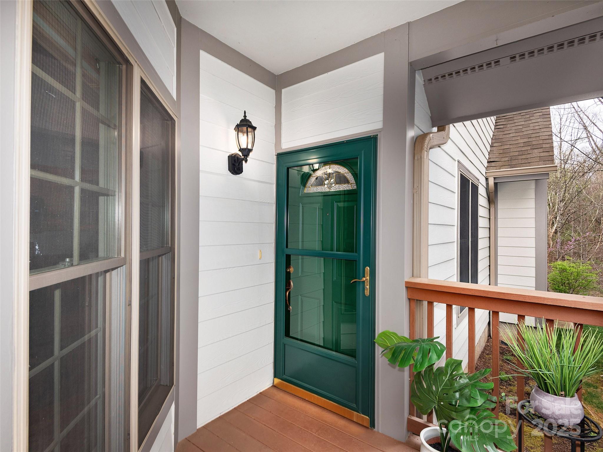 38 Pinnacle Point Drive
