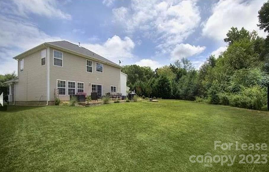 Hamilton Lakes - Residential Lease