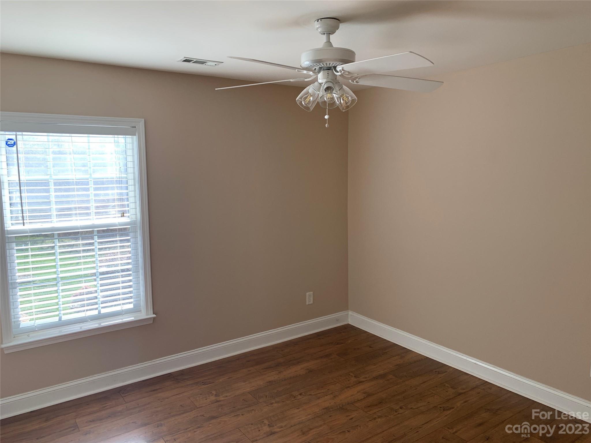 Hamilton Lakes - Residential Lease