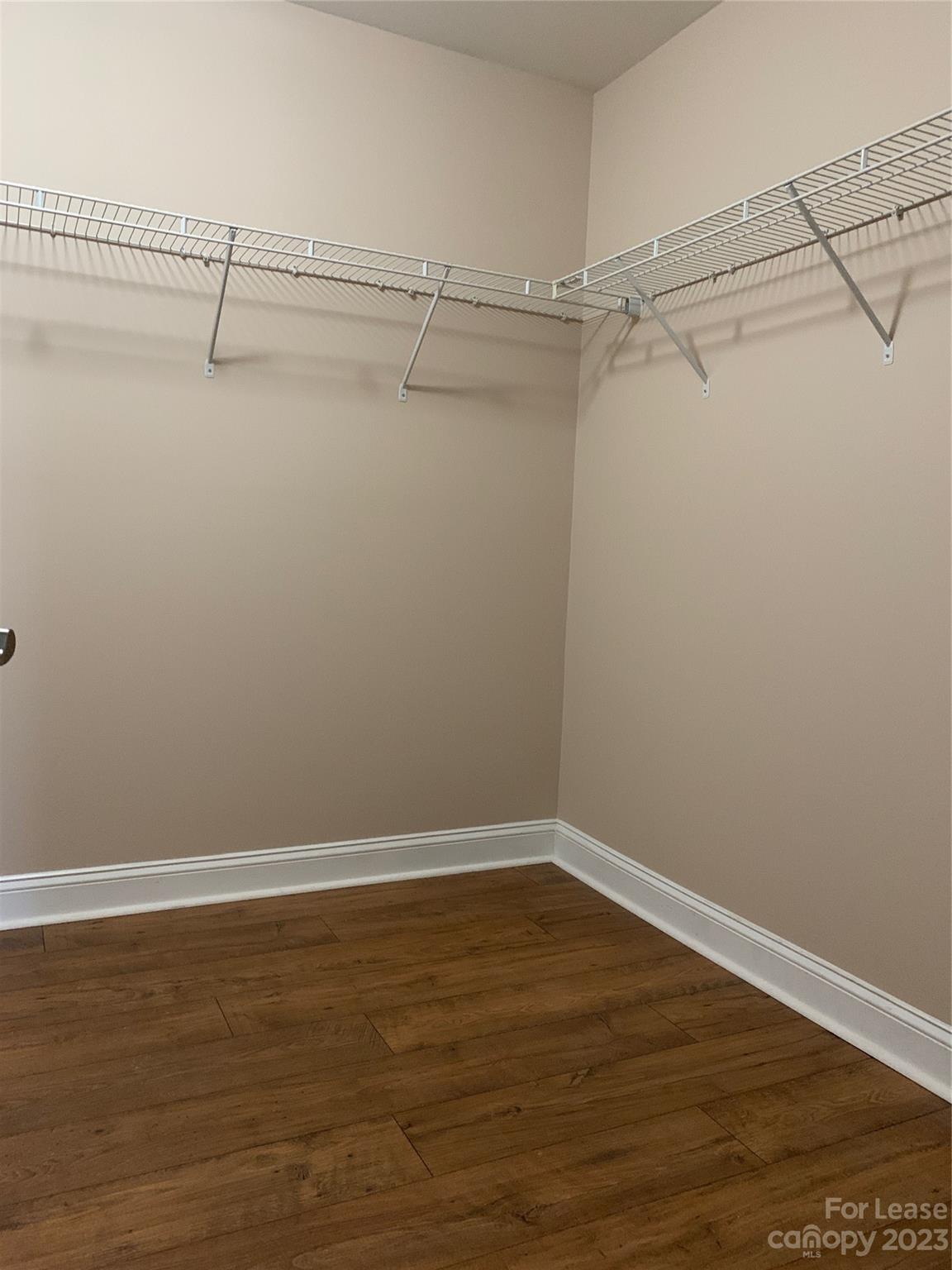 Hamilton Lakes - Residential Lease