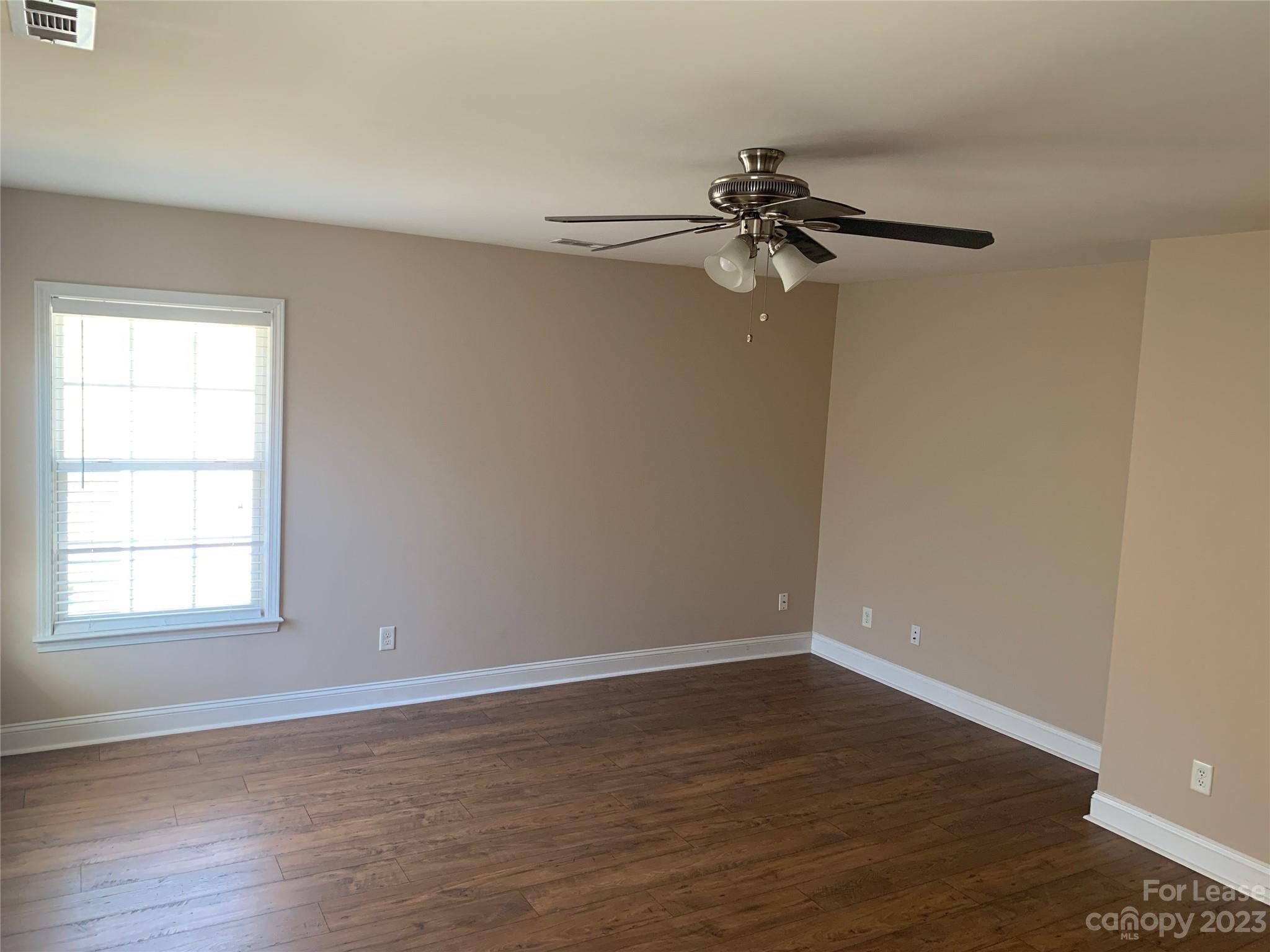 Hamilton Lakes - Residential Lease