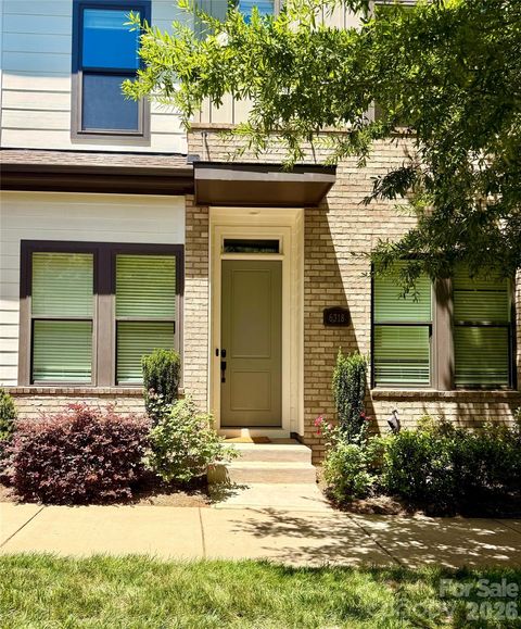 Photo of 6318 Southgrove Street, Charlotte, NC 28277 (MLS # 4382658)