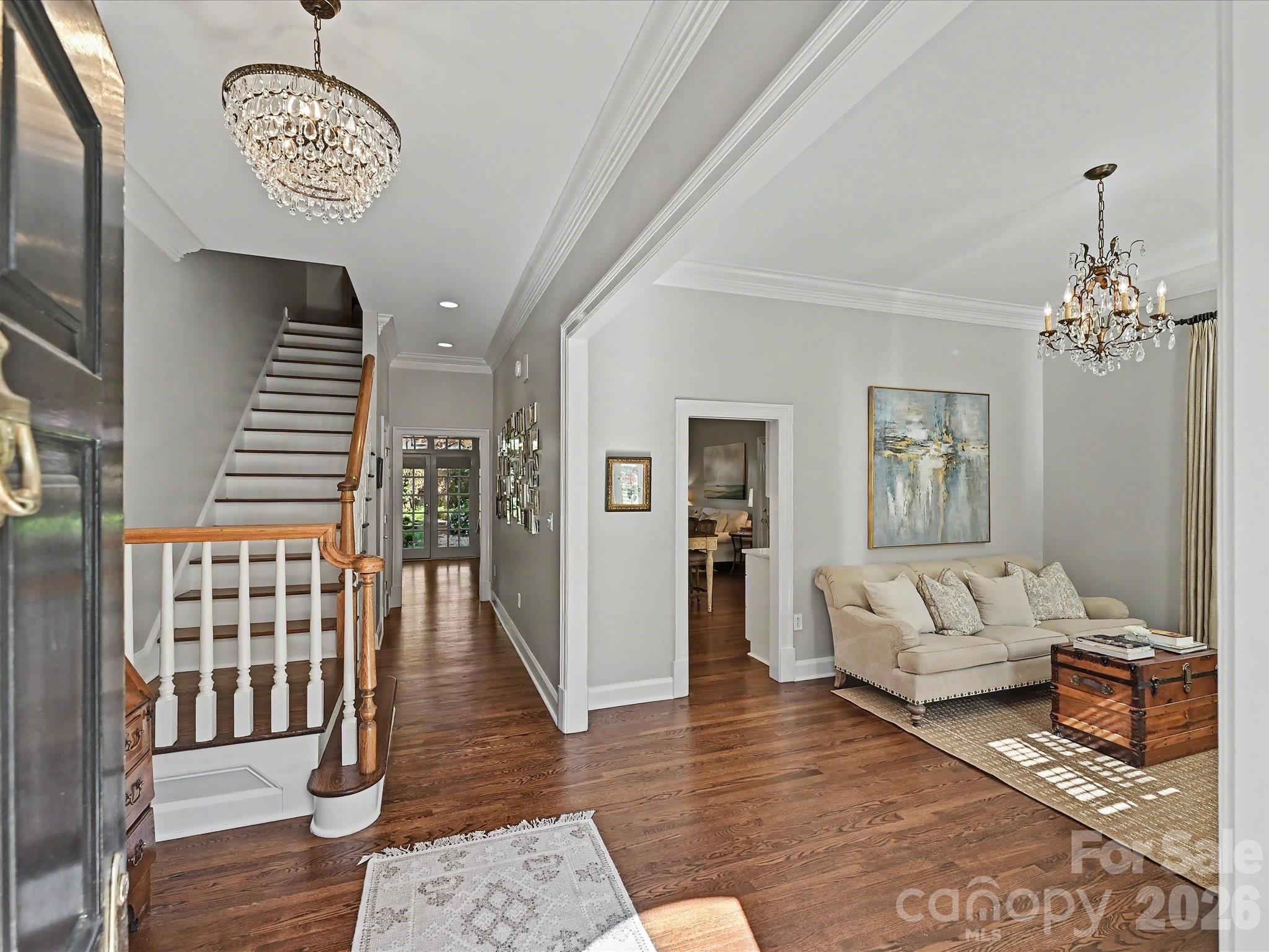 1117 Dilworth Crescent Row