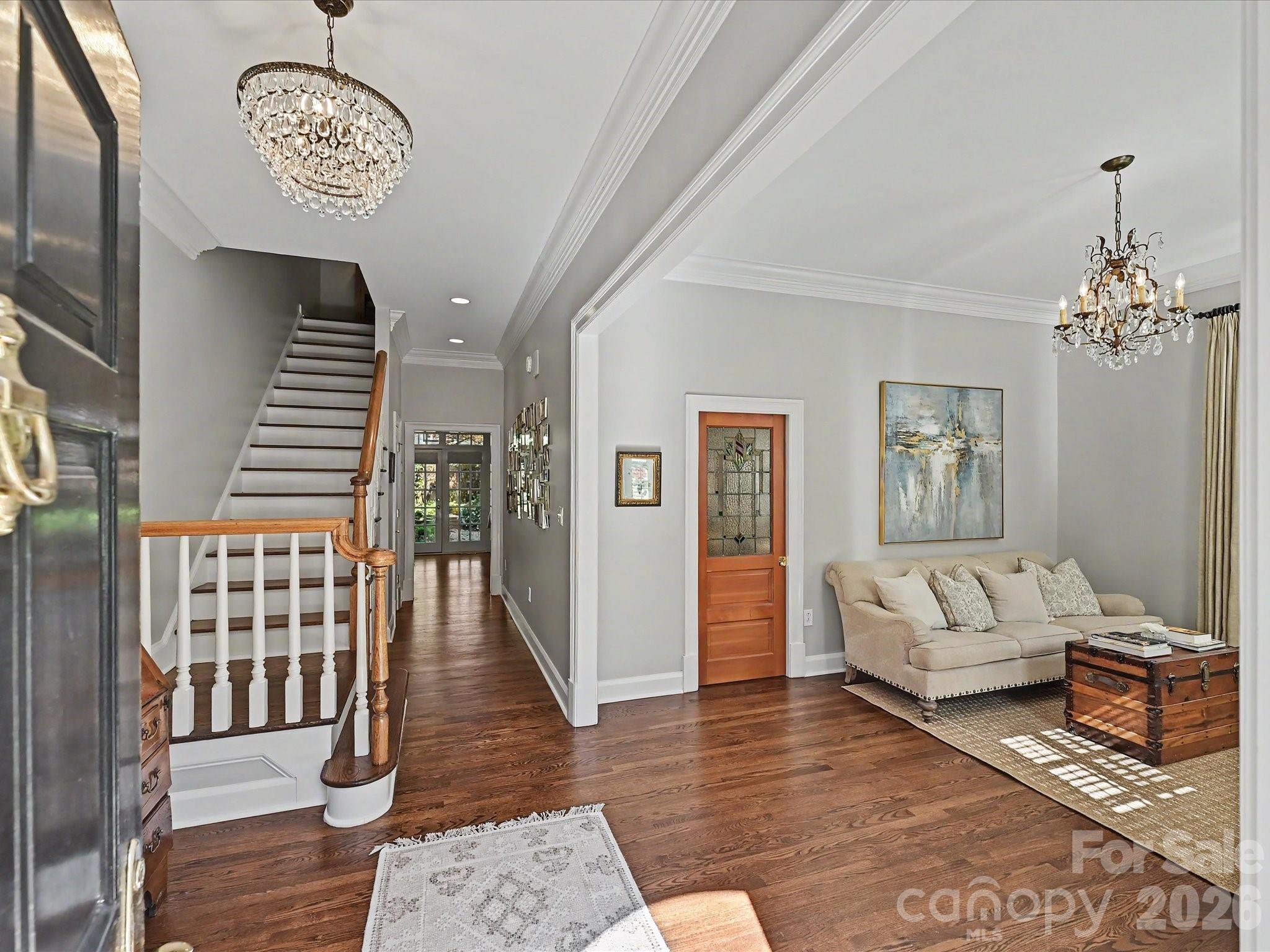 1117 Dilworth Crescent Row