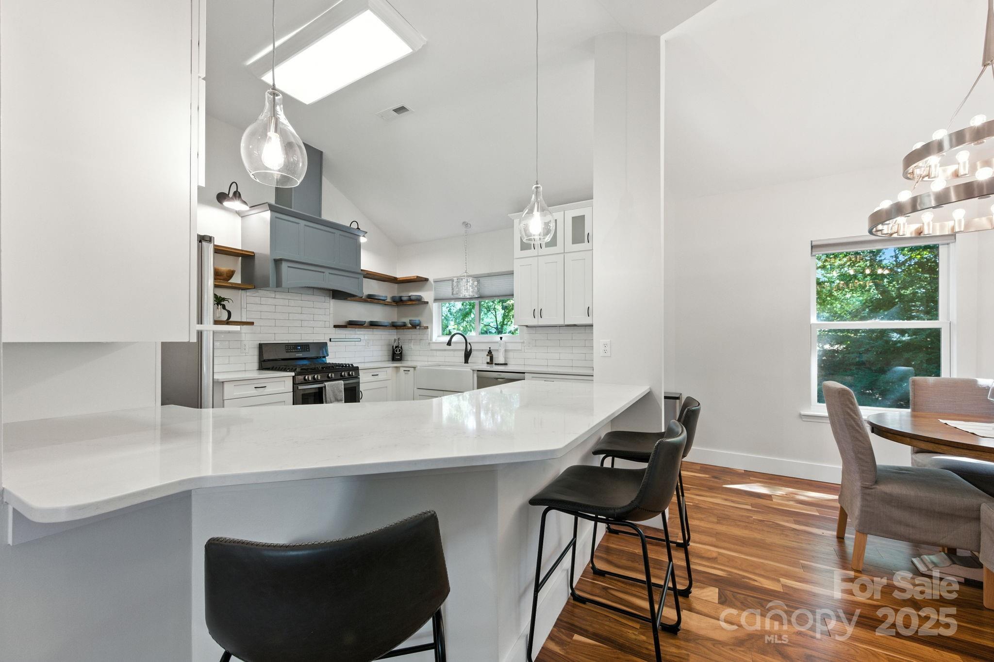 211 Southhaven Drive