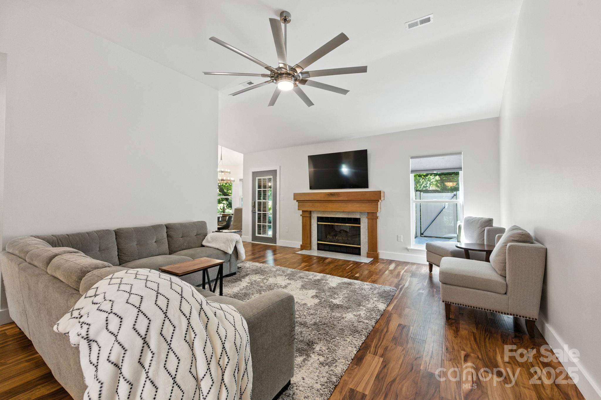 211 Southhaven Drive