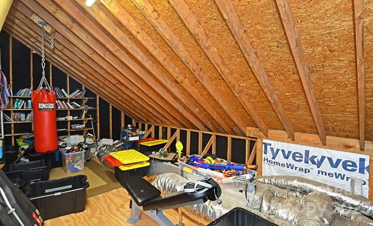 Blue Stone Harbor - Residential Lease